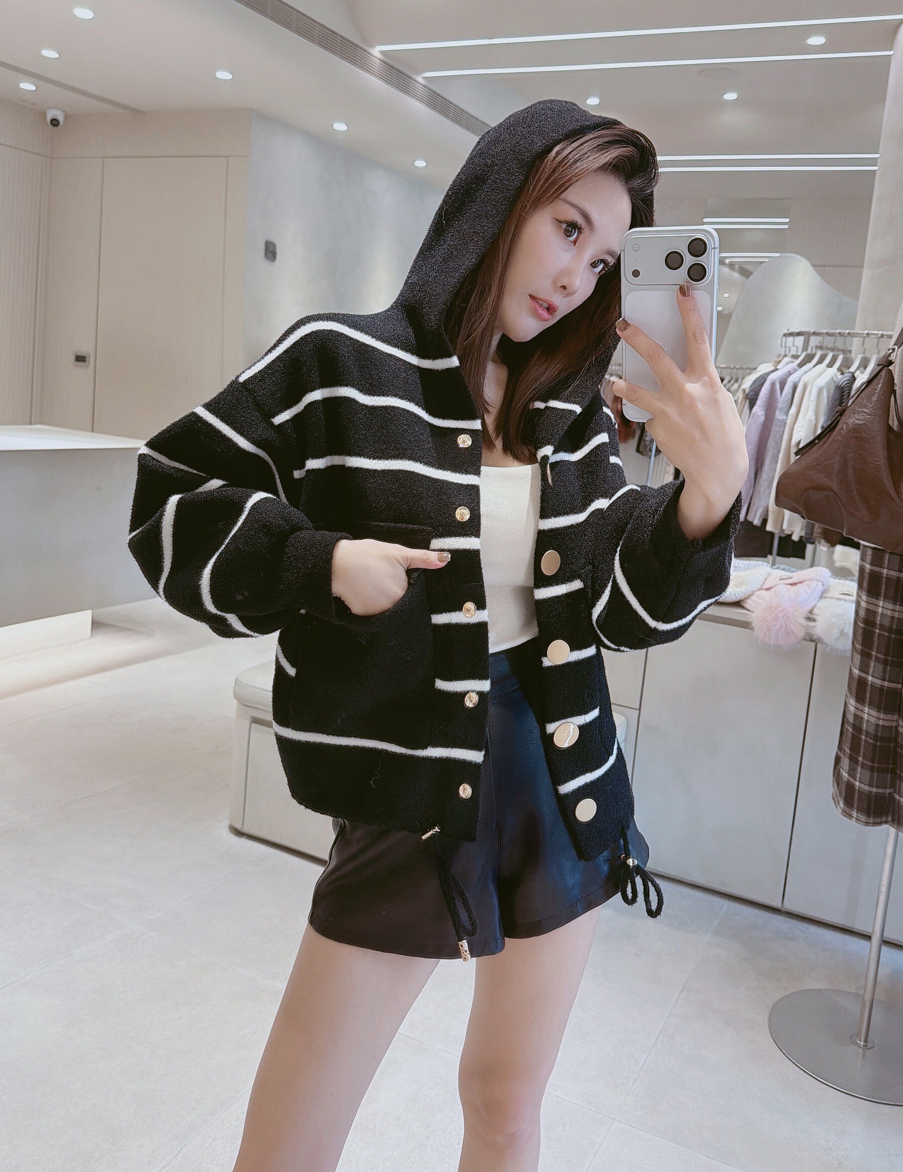 下縮大釦口袋橫條帽外套