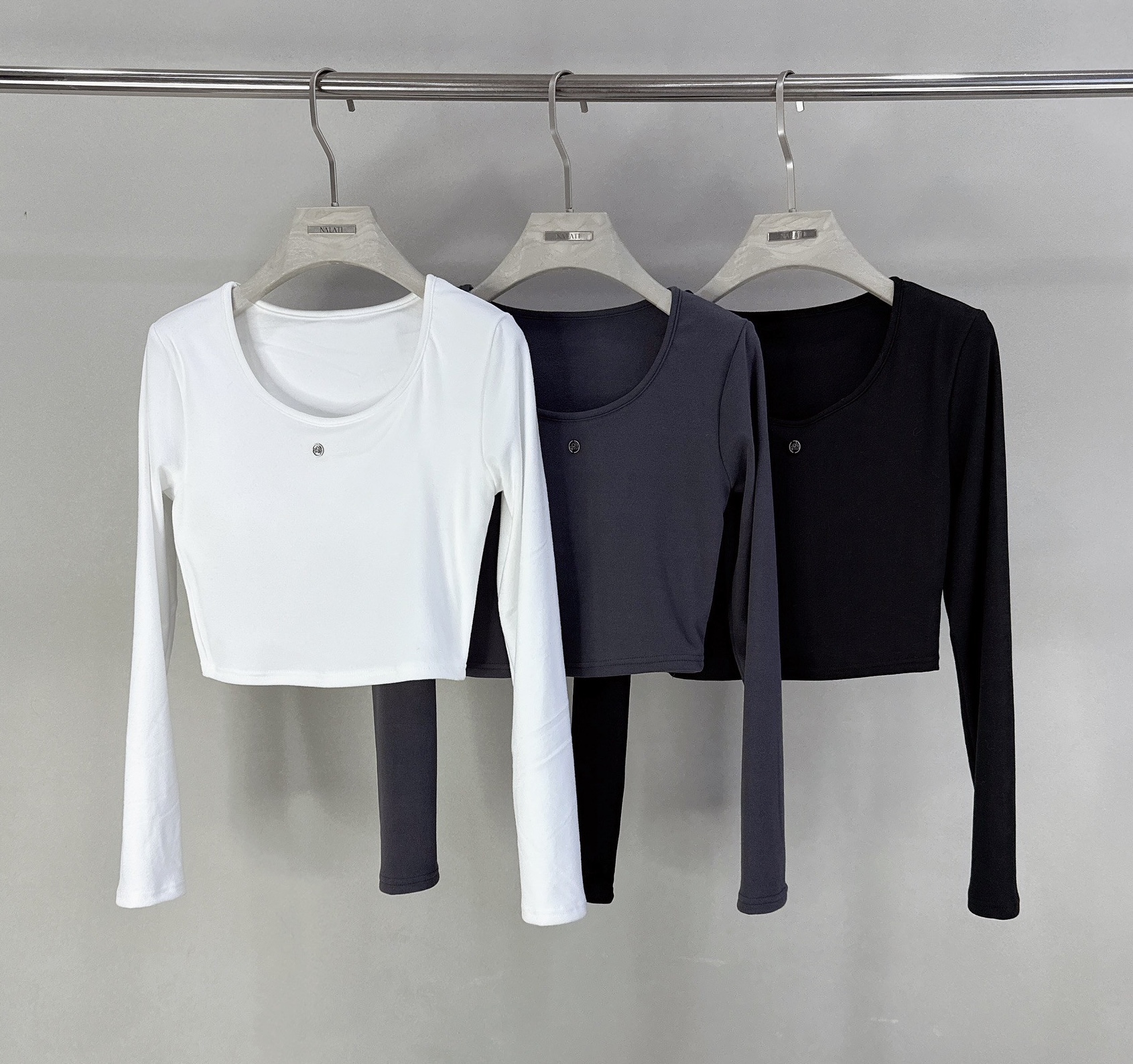 字母鐵牌罩杯磨毛棉質衣