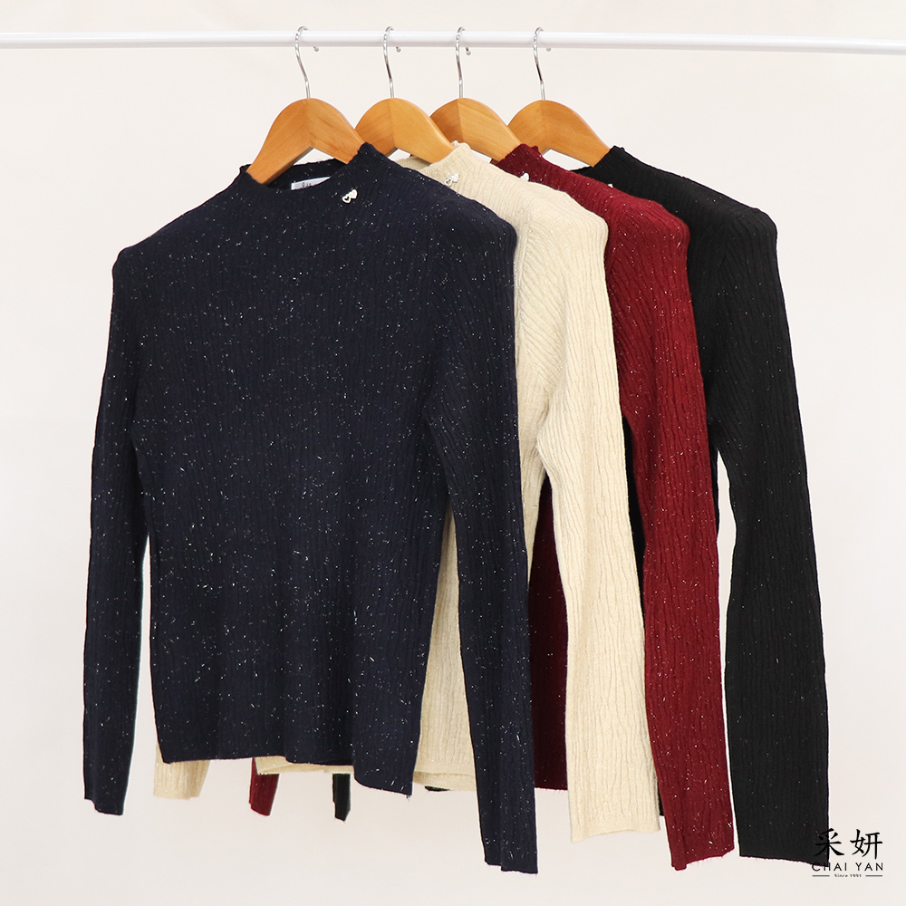 木紋織法亮絲微高領長袖上衣