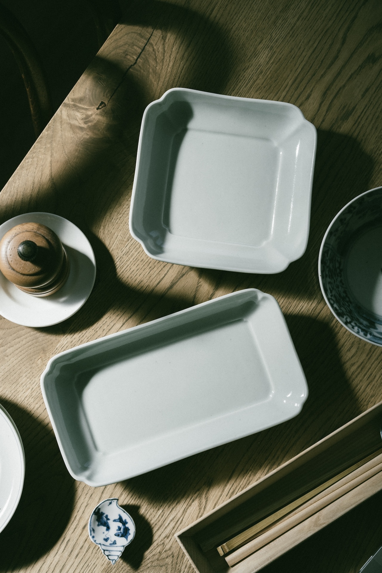 東屋白岳窯木瓜角皿