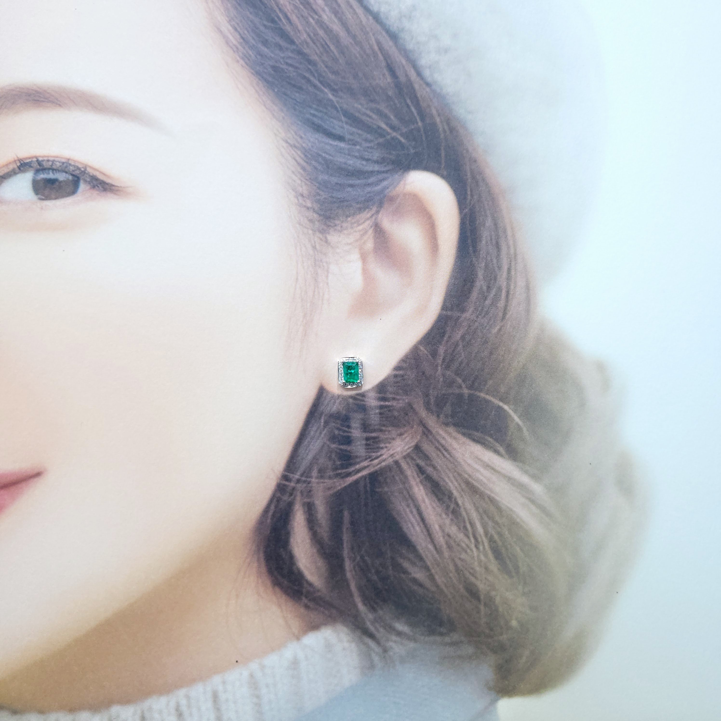 全新18K白金【主石74份綠寶石】配11份鑽石耳環