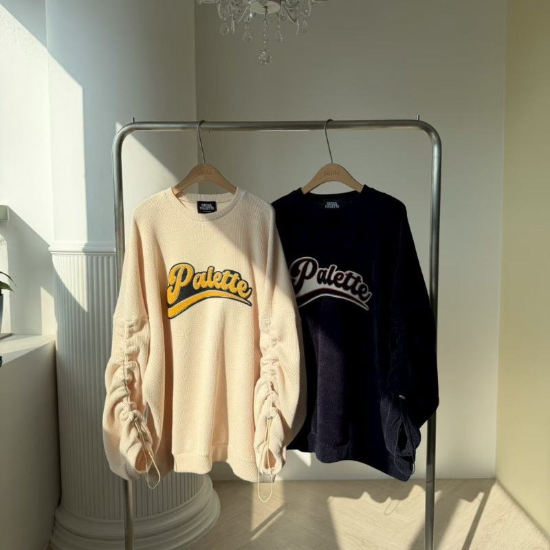 正韓 太妍歐膩Palette 立體毛絨字母長袖上衣 奶油/海軍藍