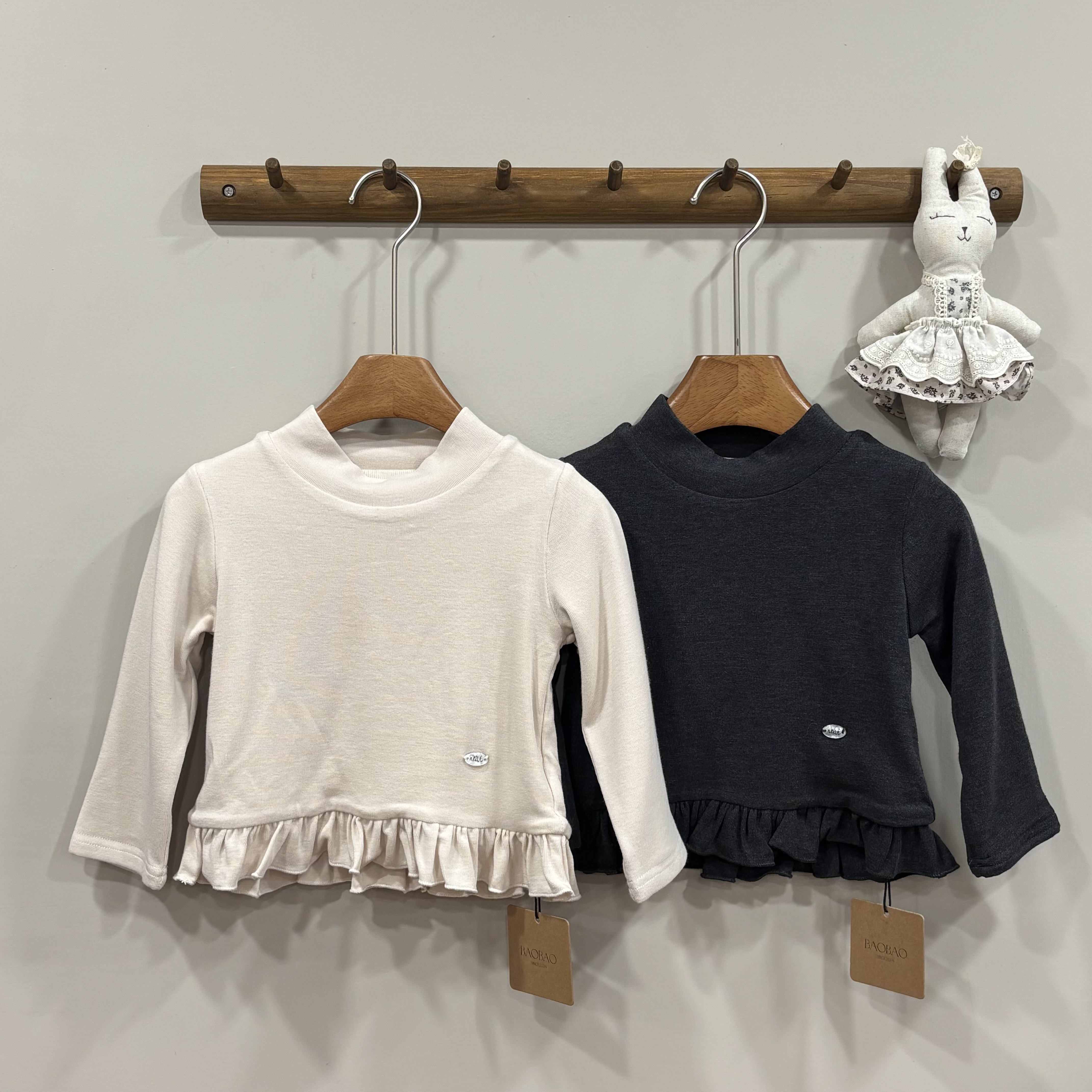 A03698下擺荷葉親膚內搭