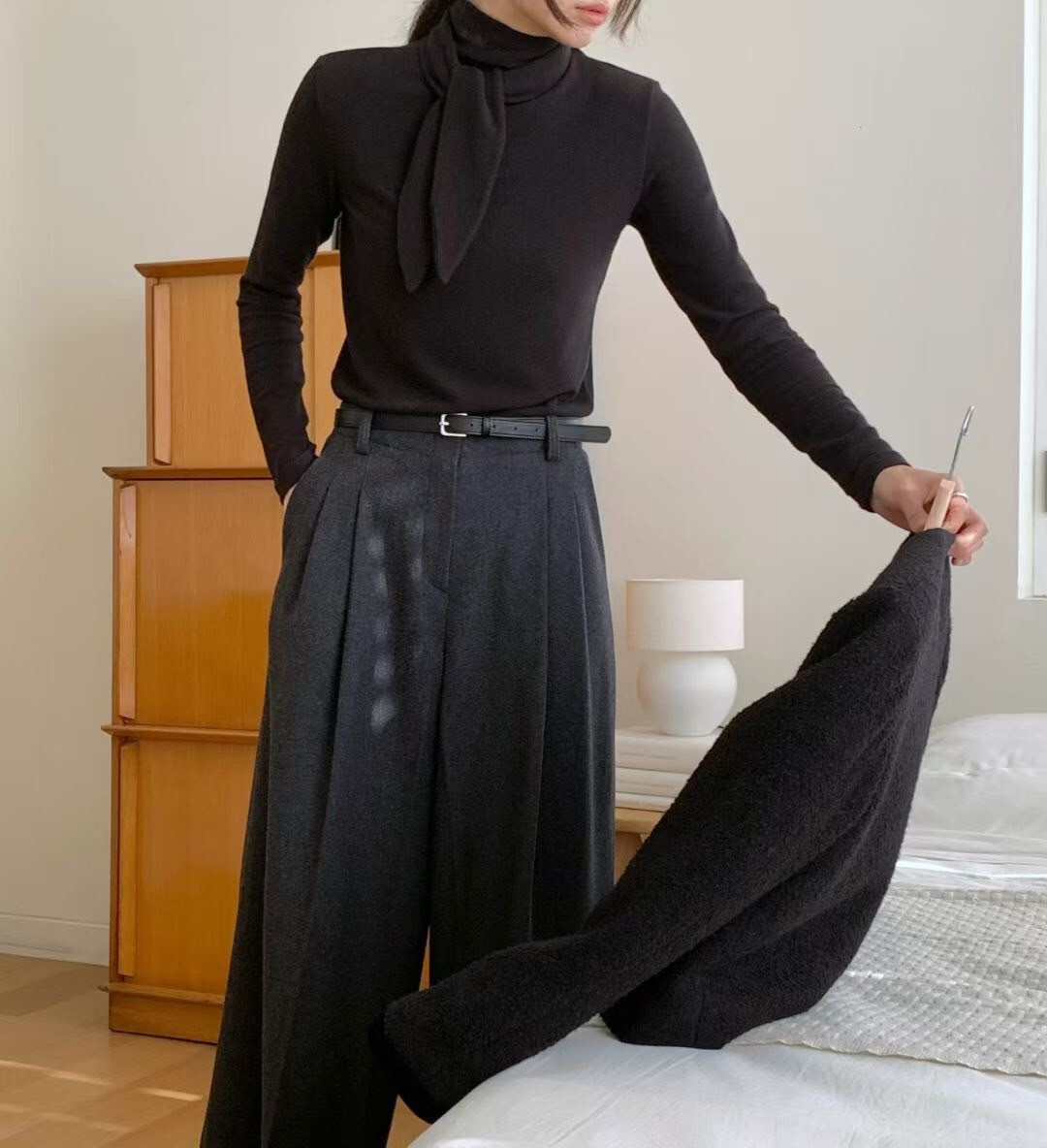 前後可綁帶領巾造型合身長袖上衣 / 4色