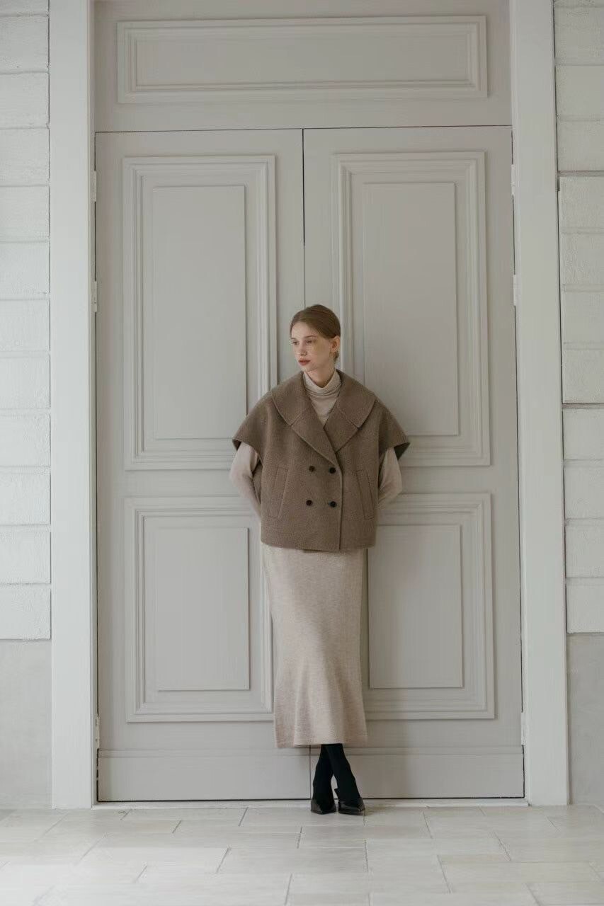 摩卡奶昔色系雙排釦短袖斗篷外套 / 2色