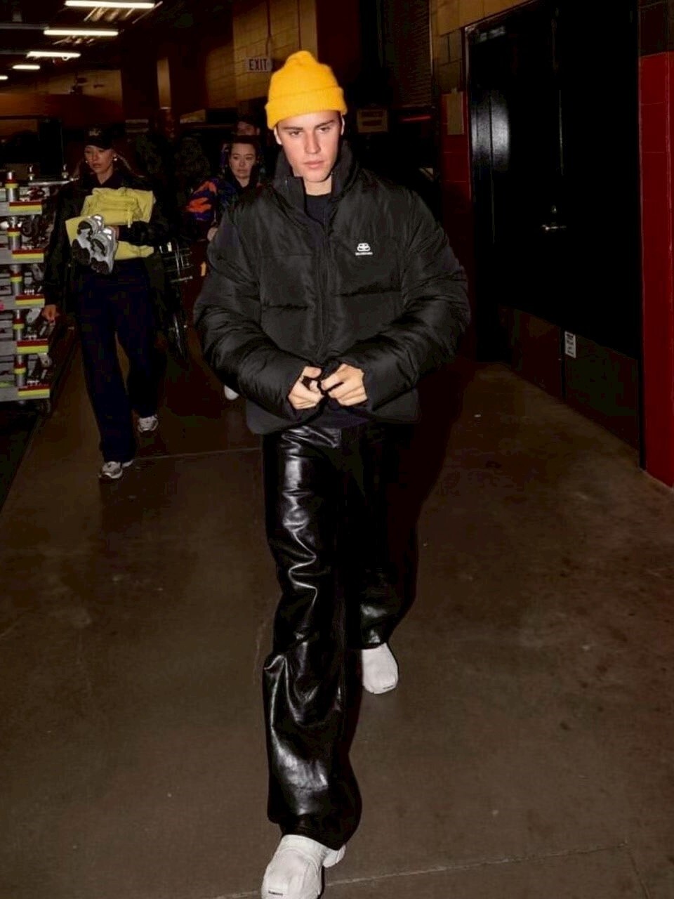 4折 小賈同款 Balenciaga 黑色雙B鎖扣logo解構羽絨外套