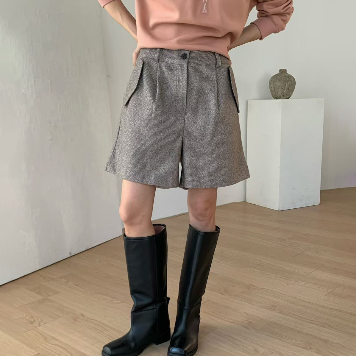 後腰鬆緊質感灰混色毛呢五分褲短褲-F