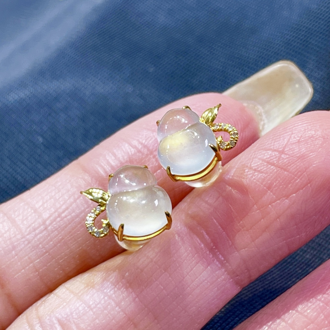 126425 翡翠葫蘆耳釘