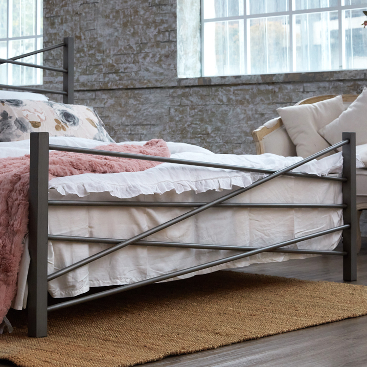 藝術家系列-華格納 鐵床架