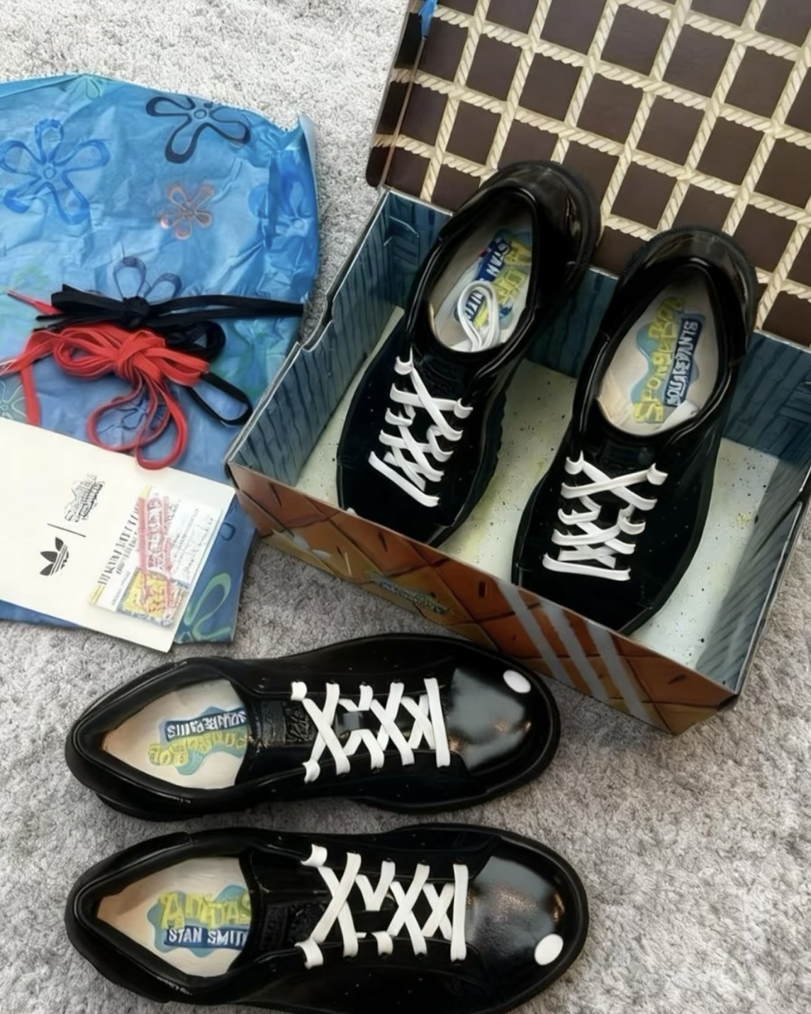 【預購】ADIDAS ORIGINALS x SPONGEBOB SQUAREPANTS 黑色 JQ6779