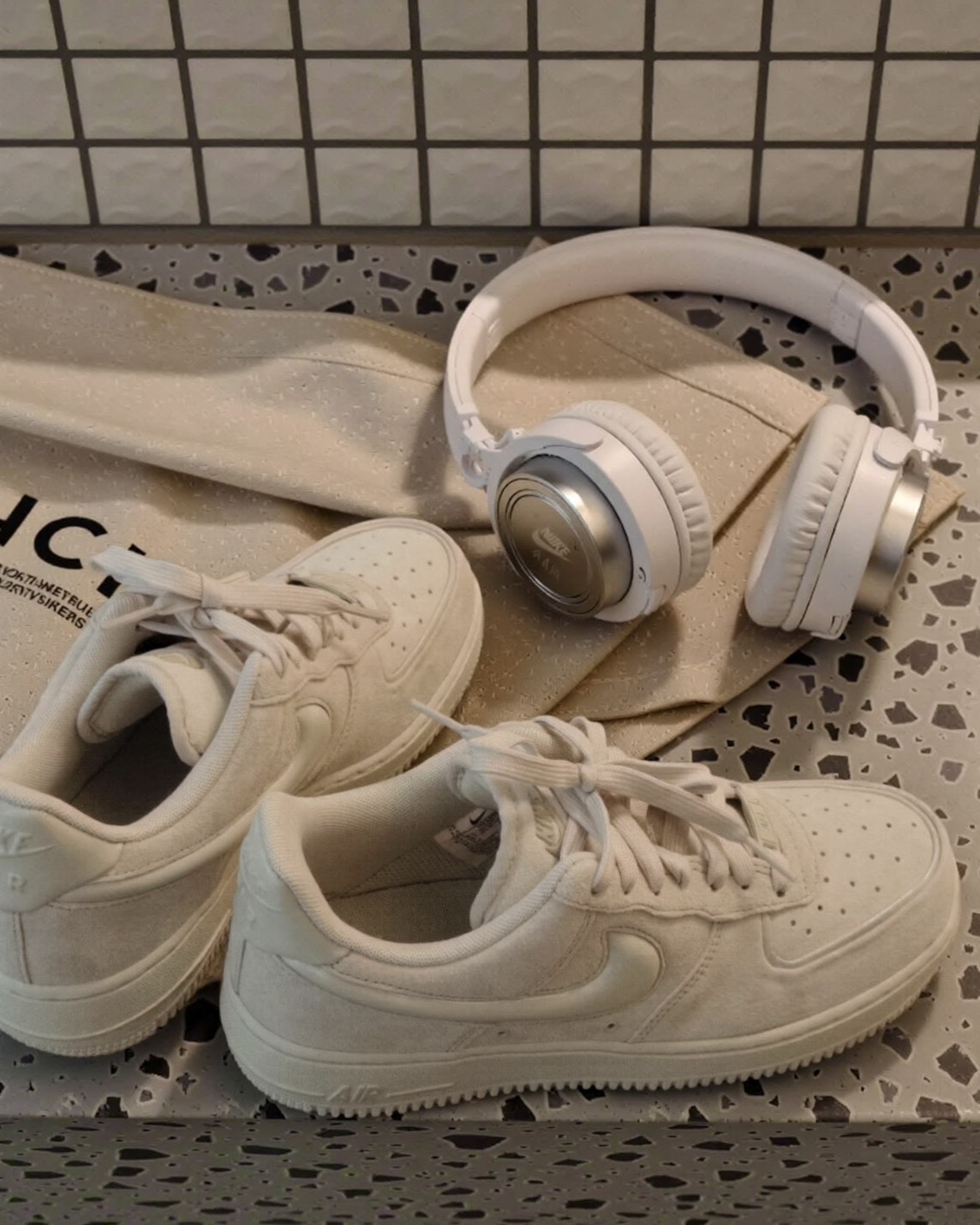 Nike Air Force 1 '07 麂皮 復古 米灰