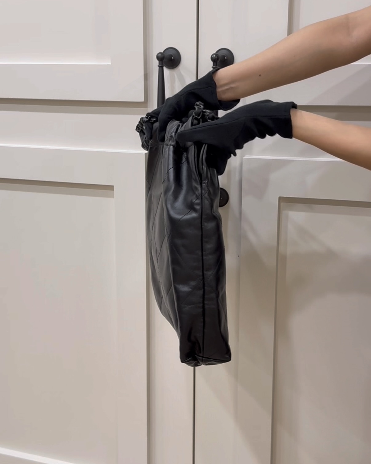 CHANEL｜SO BLACK 22 BAG 中號