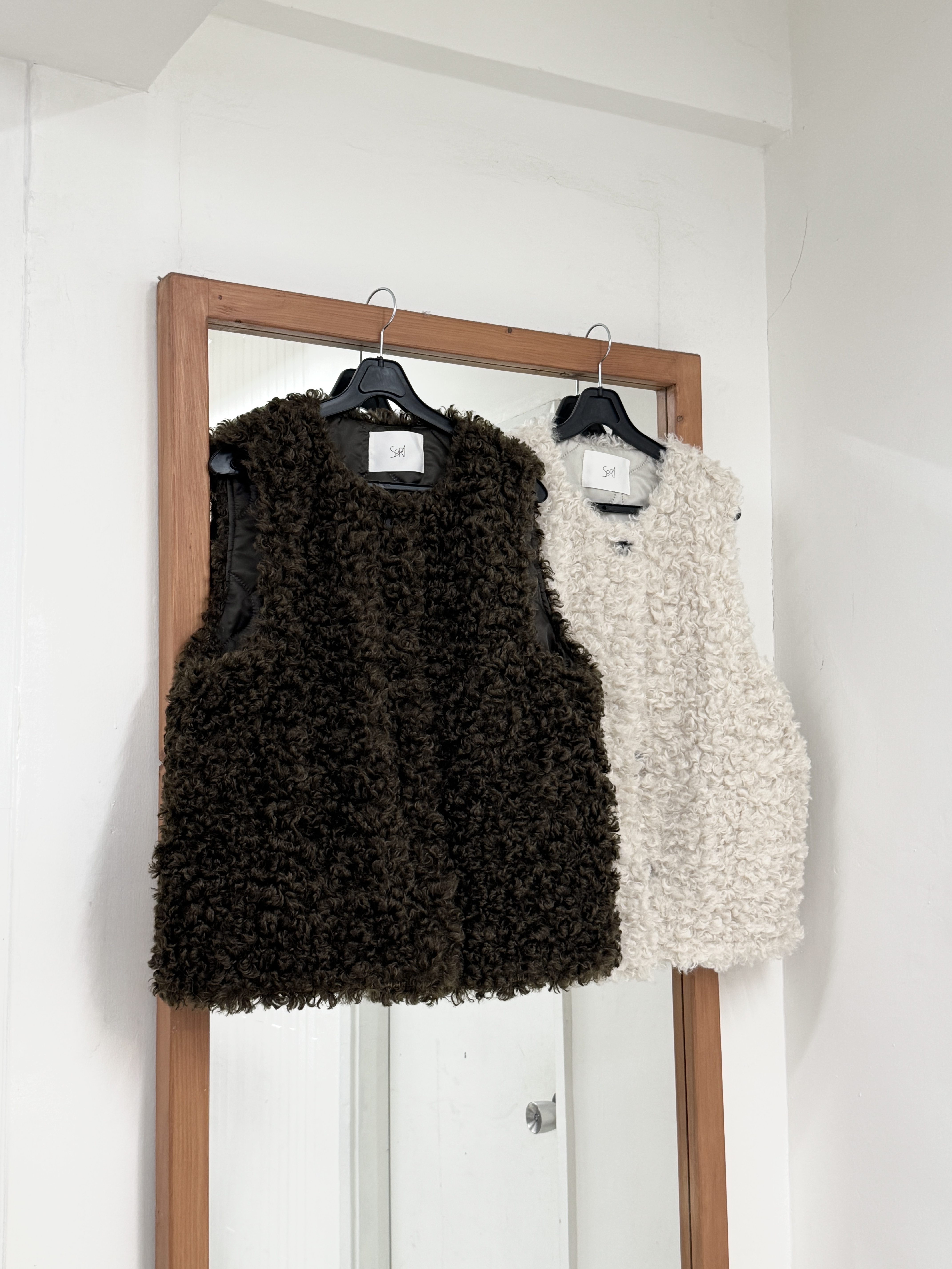 特色捲捲毛全開胸鈕扣背心