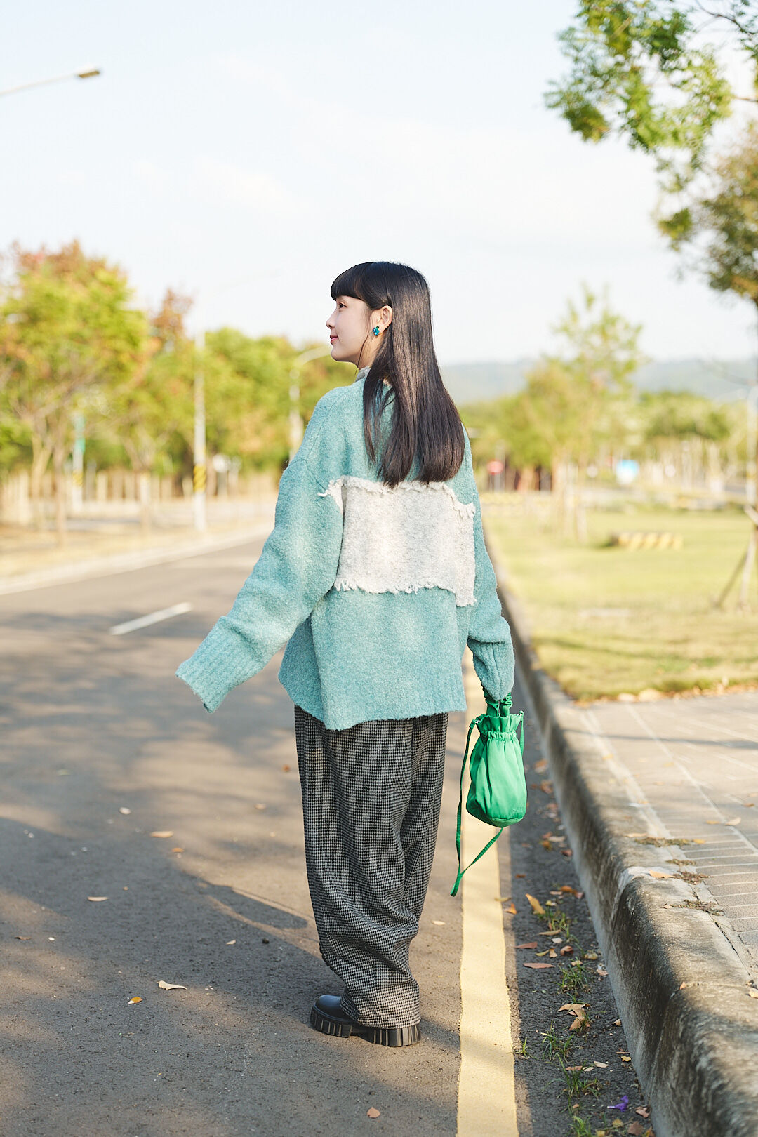 冬日暖陽！千鳥格毛呢寬褲(兩色-木炭灰)