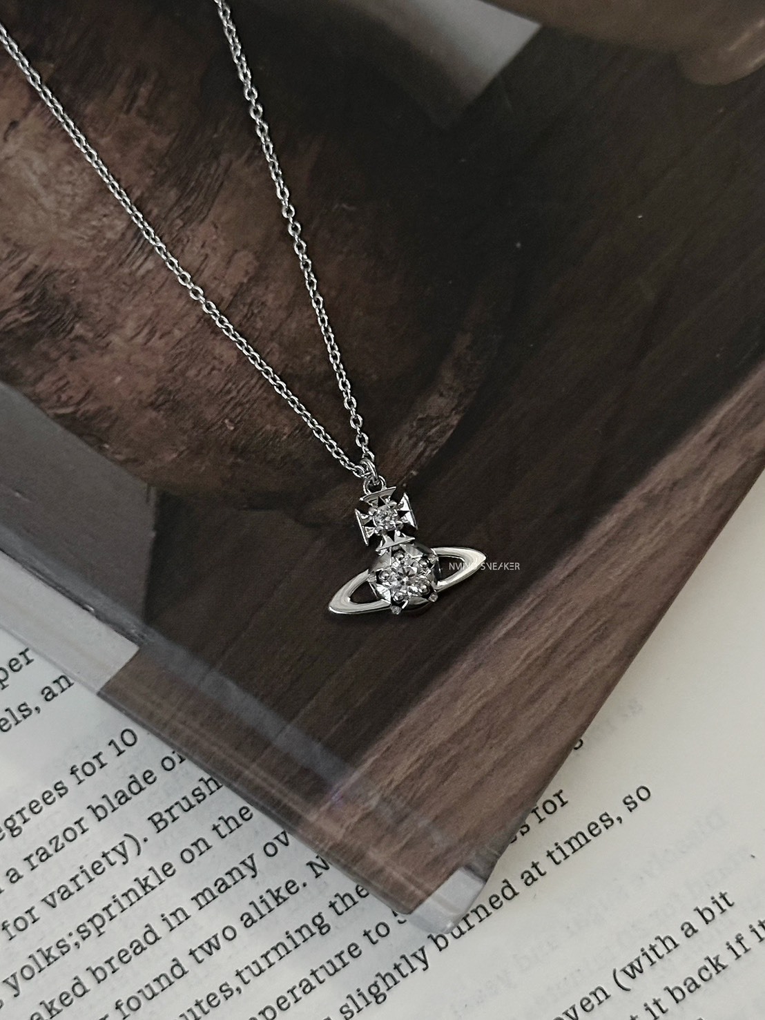 <聖誕快樂✨> Vivienne Westwood Lee 星形星球項鍊