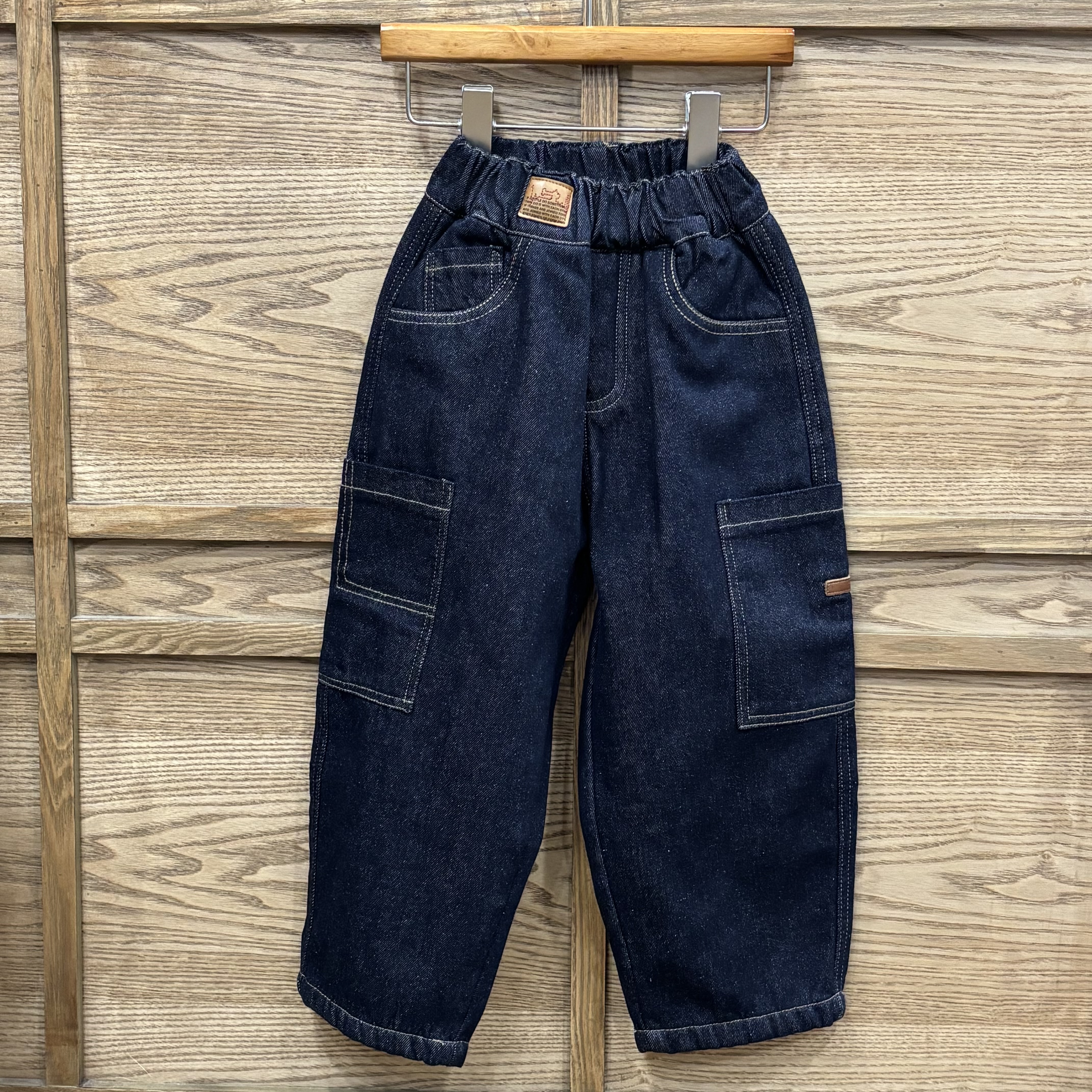 A03686不對稱設計加絨原色牛仔褲