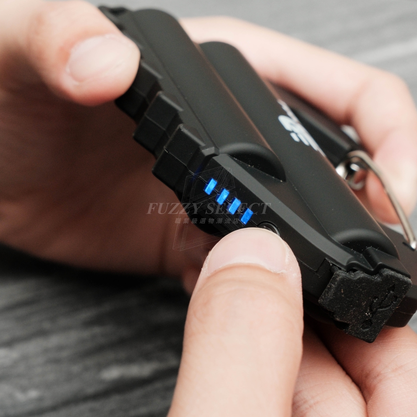 【逢甲FUZZY】New Balance 1906 NB 行動電源 掛式 防水 黑色 6400mAh