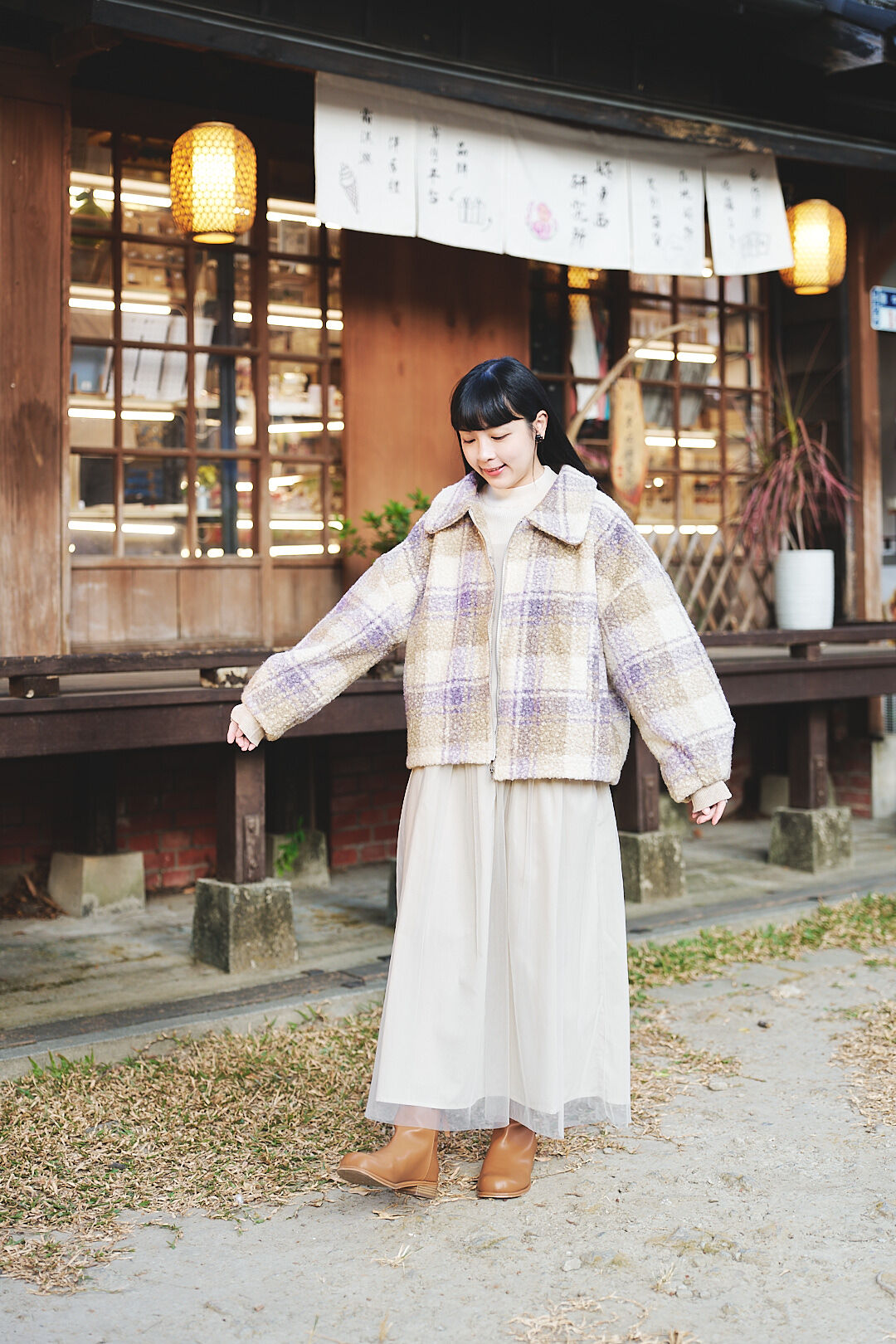 冬隅格映！絨毛拼色格紋外套(兩色-紫)