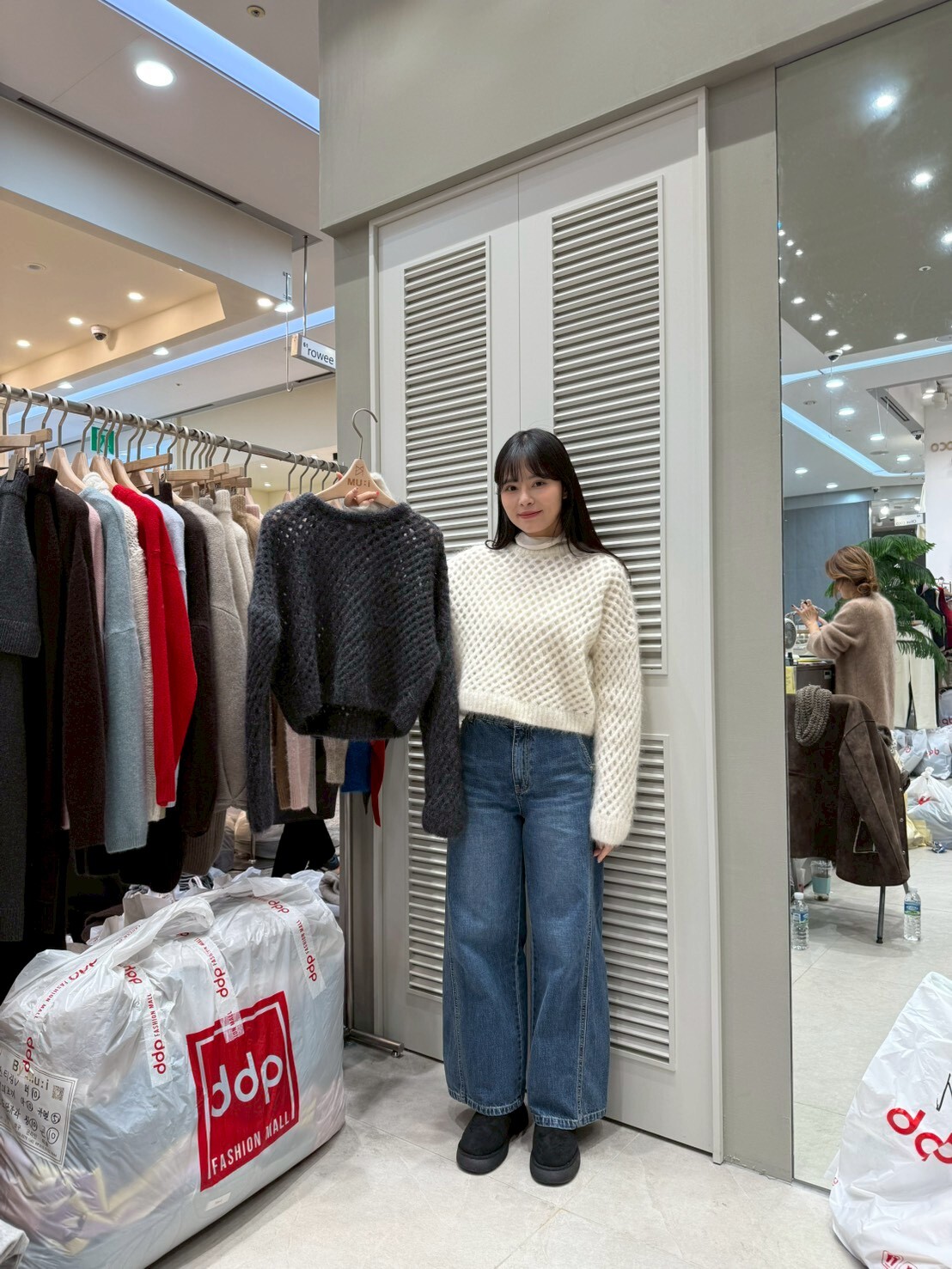 MU5337 羊駝毛混紡鏤空針織毛衣