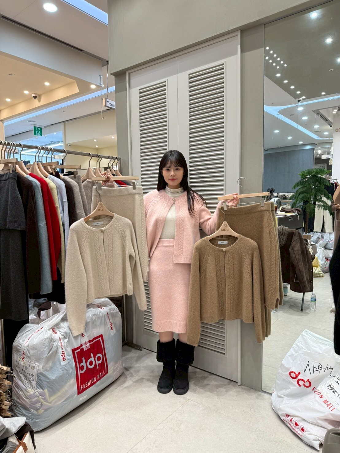 MU5340 打纜針織單扣冷衫