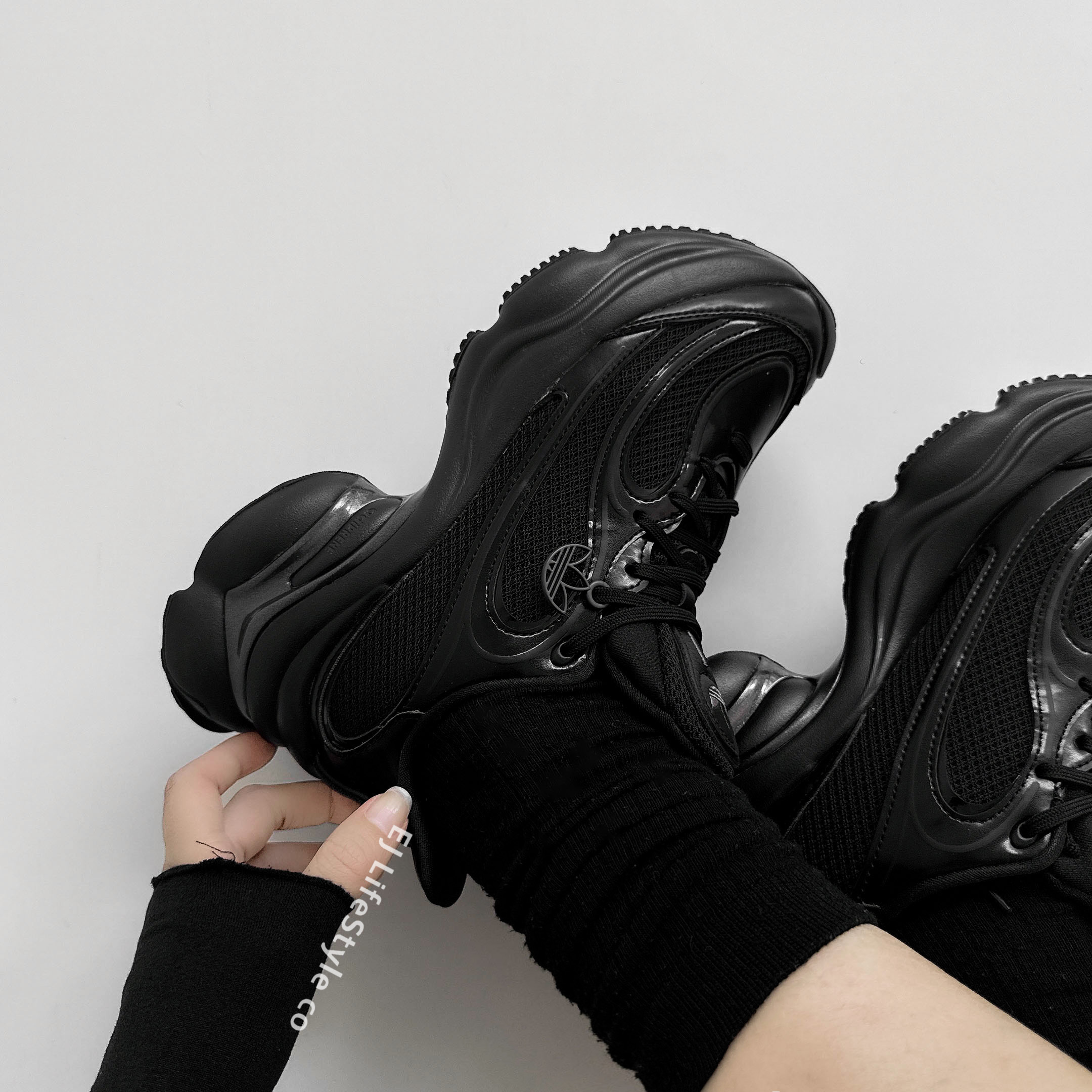 ADIDAS OZVENUZ 黑武士 黑色 蝴蝶鞋 增高 厚底 宋雨琦同款 女鞋 JS2468 / 預購