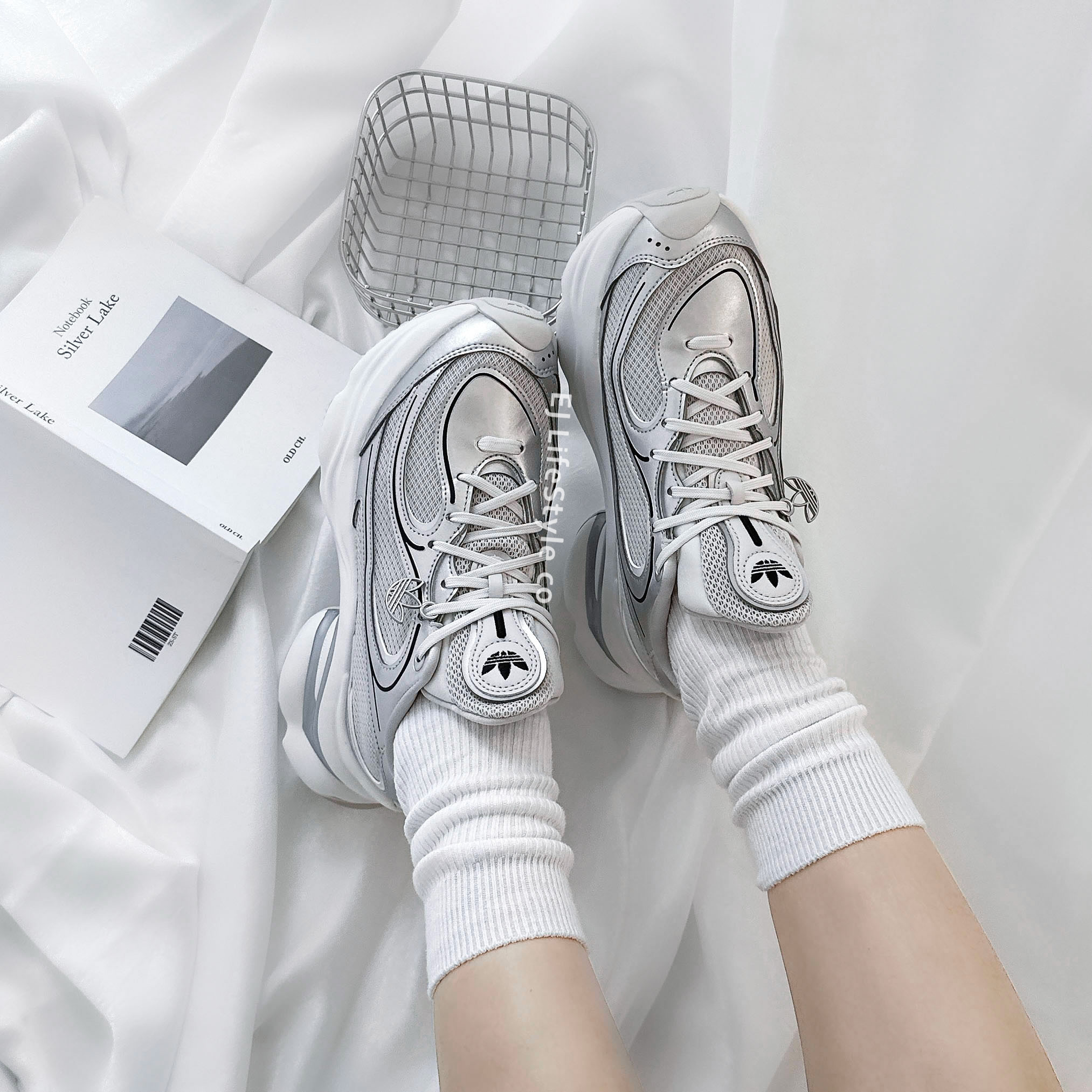 ADIDAS OZVENUZ 液態白銀 銀灰 白灰 蝴蝶鞋 增高 厚底 宋雨琦同款 女鞋 KI0557 / 預購