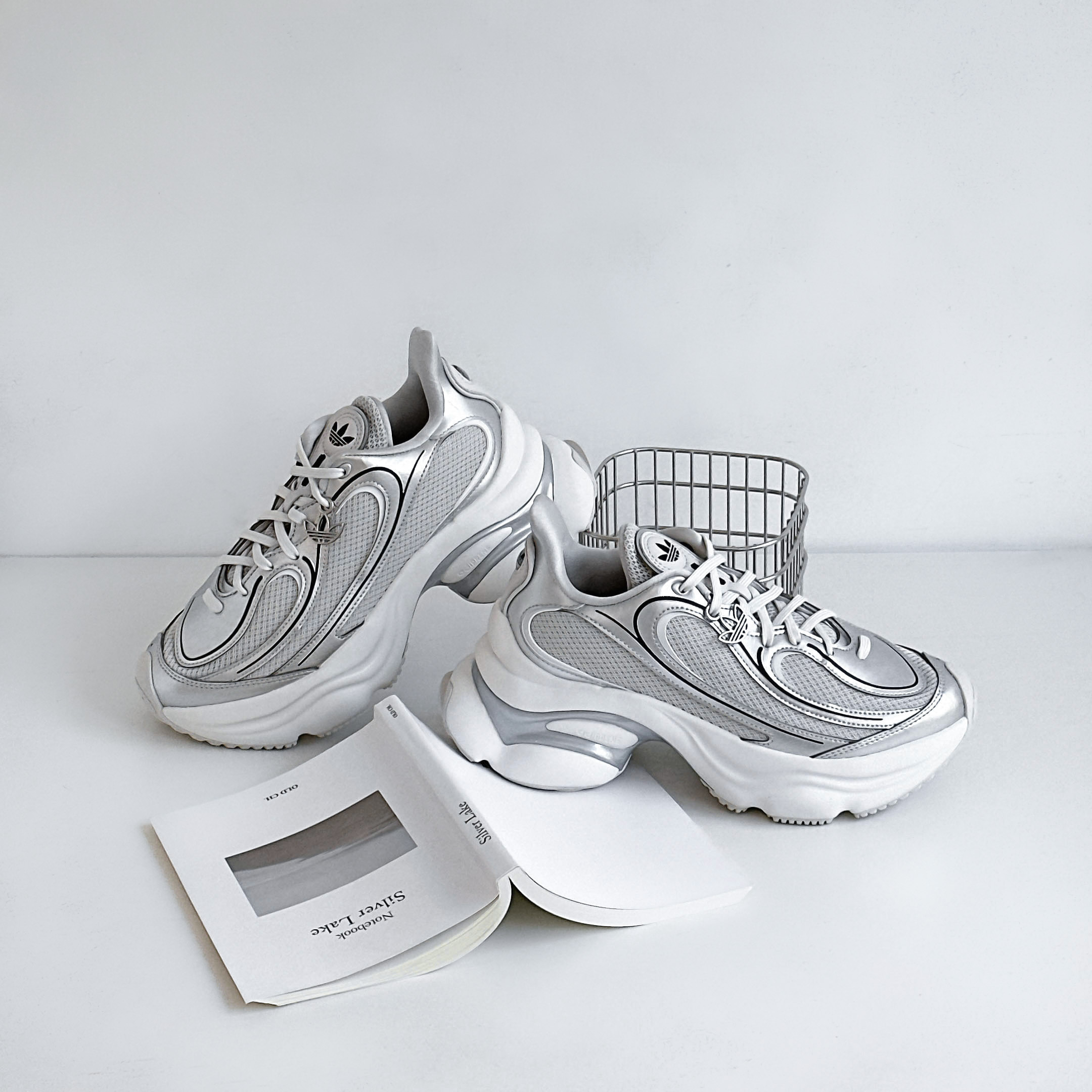 ADIDAS OZVENUZ 液態白銀 銀灰 白灰 蝴蝶鞋 增高 厚底 宋雨琦同款 女鞋 KI0557 / 預購