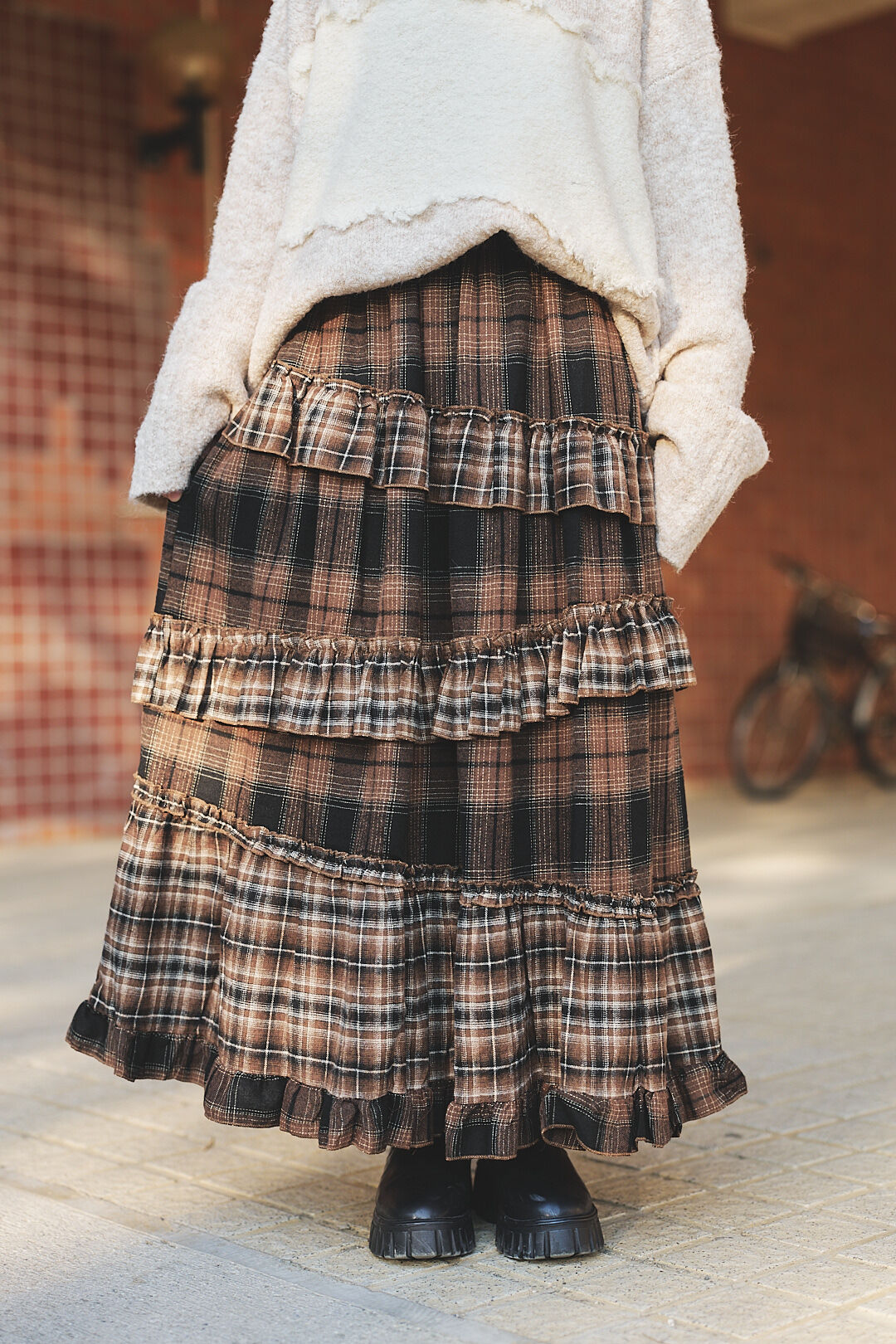 (限量)慢光影！格紋荷葉邊層次裙(兩色-暖棕)