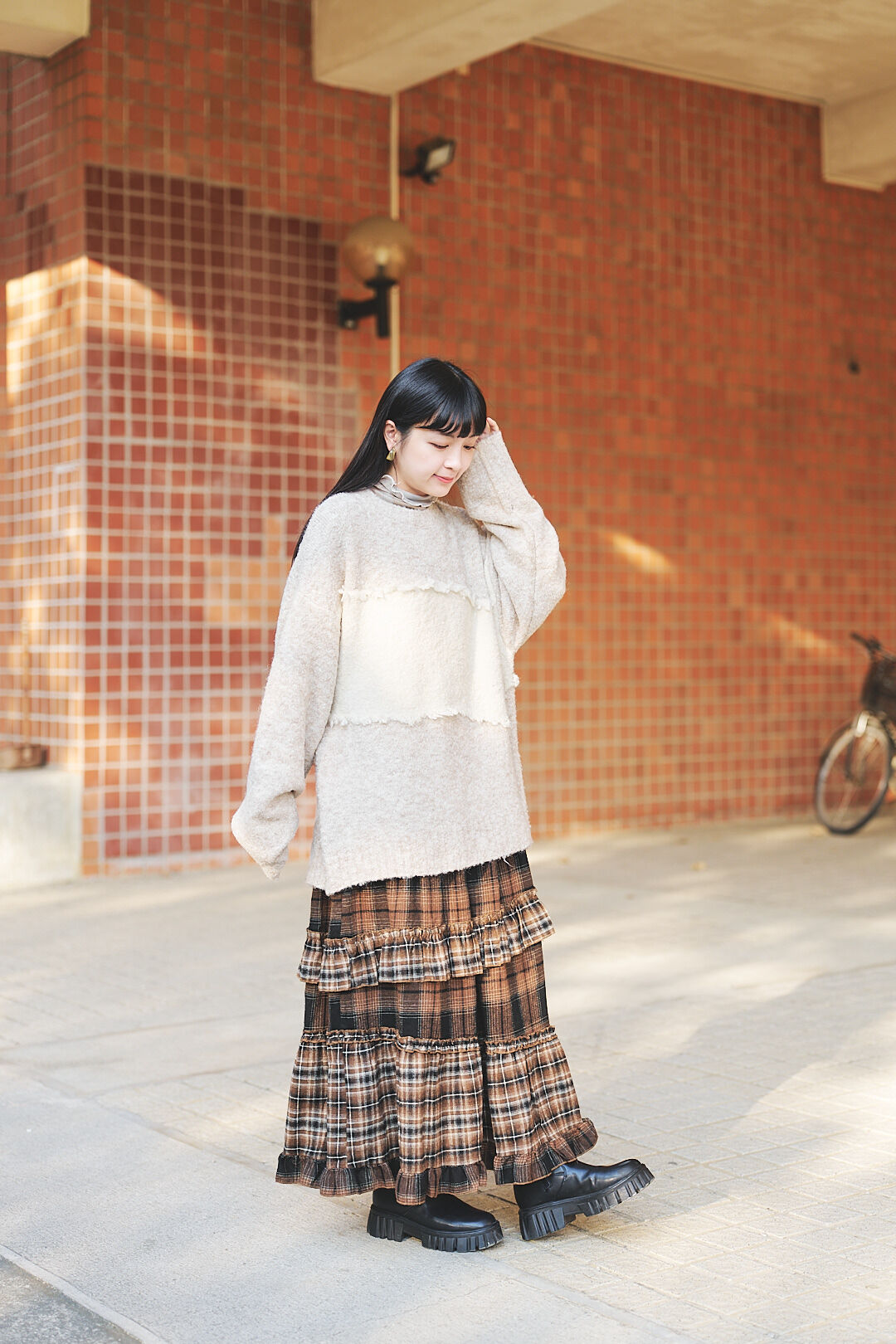 (限量)慢光影！格紋荷葉邊層次裙(兩色-暖棕)