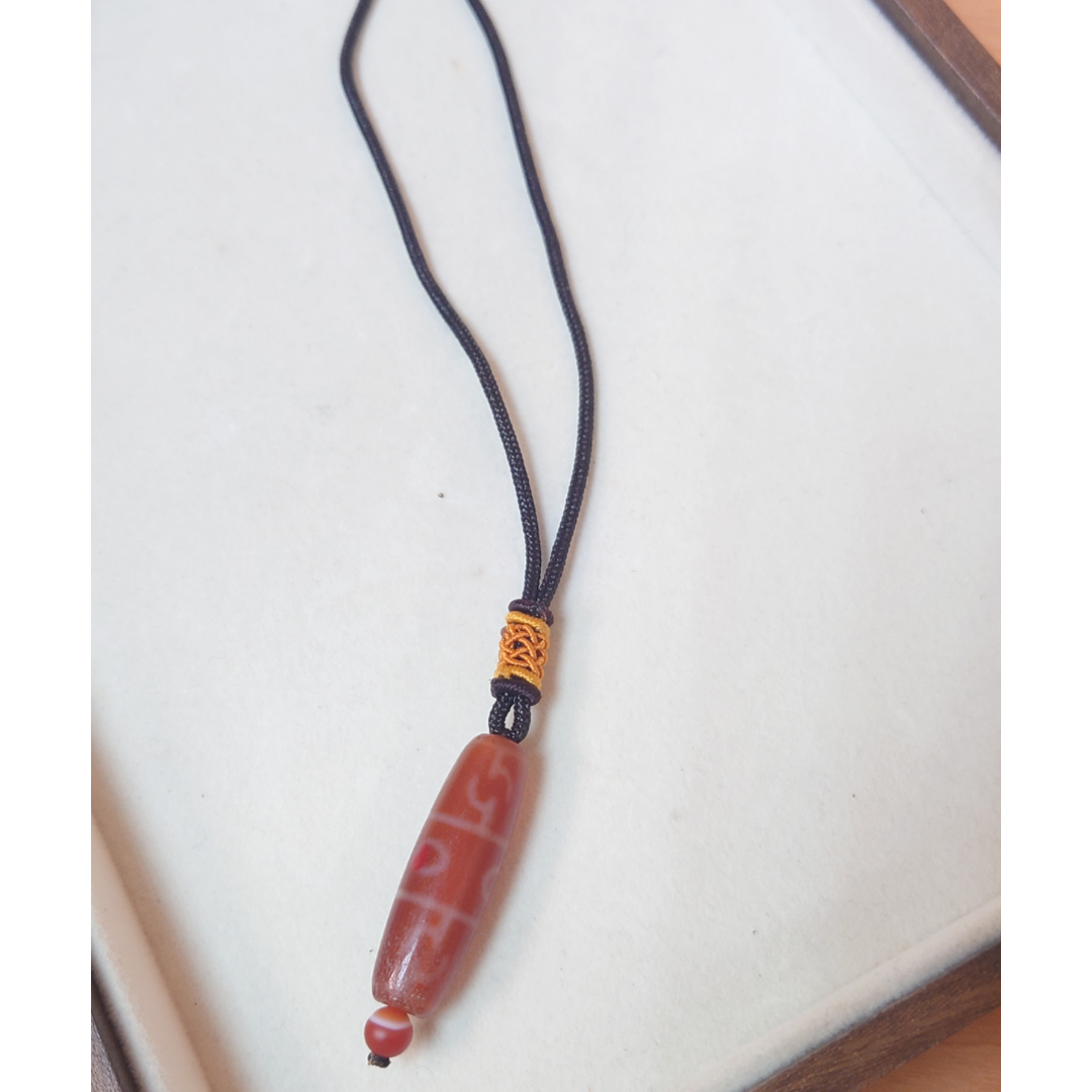 HKAF1214-027 至純紅肉梭形三眼蓮師法器天珠吊墜(經師傅開光)(A27)