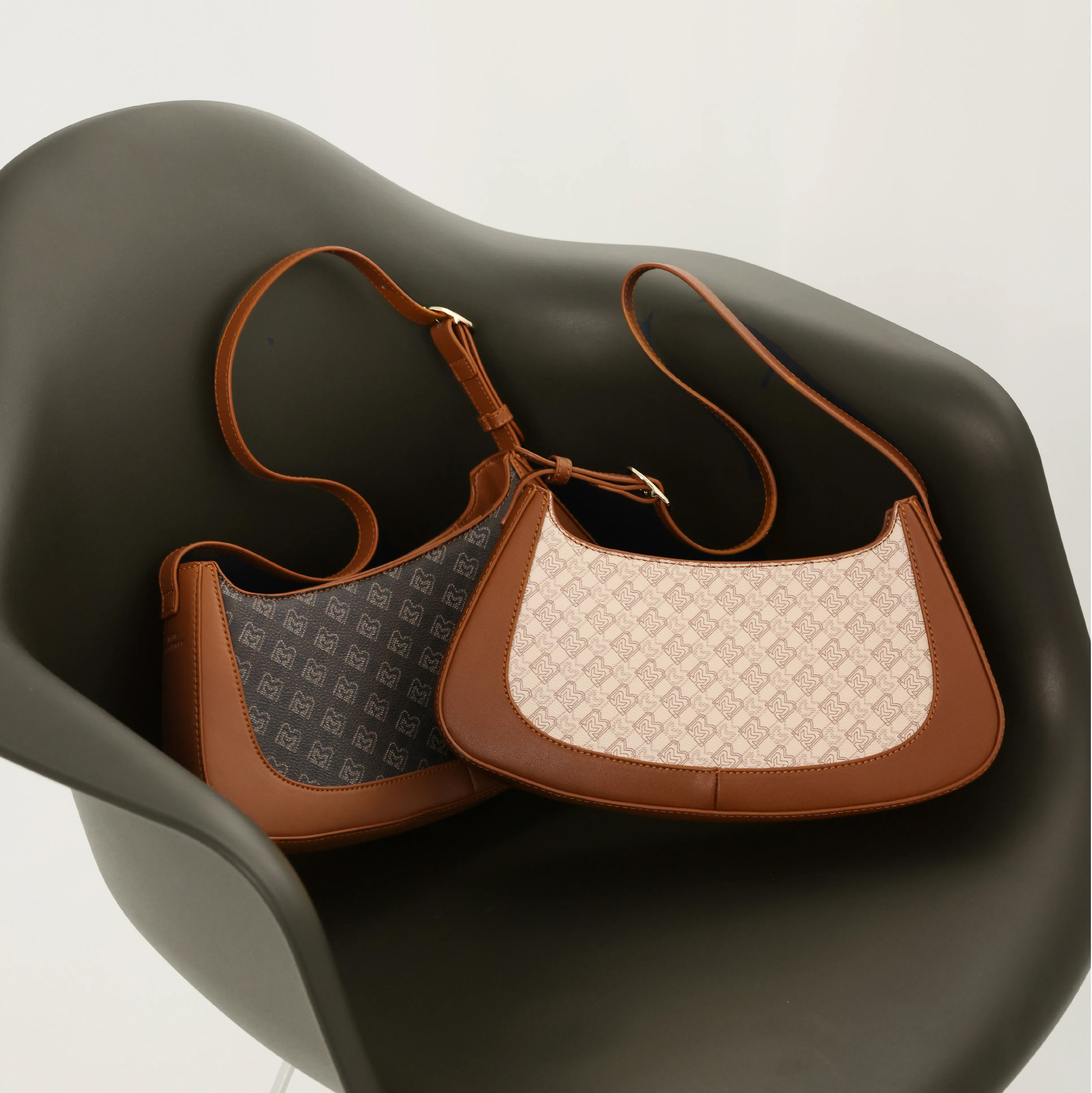 老花新月肩背包