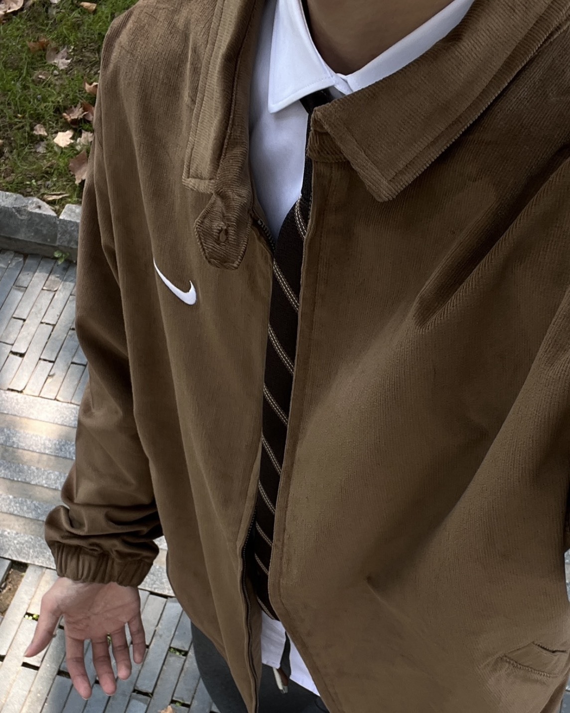 iSNEAKERS｜Nike Swoosh Life 燈芯絨外套 IM9349-235