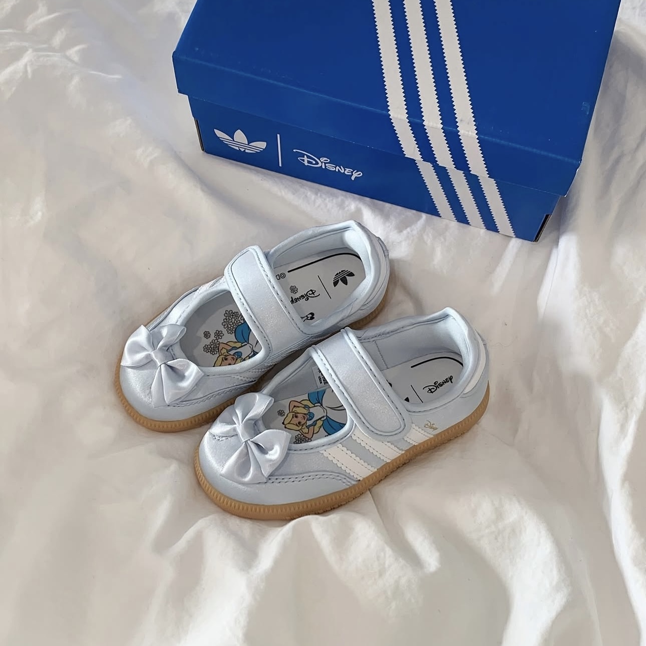 adidas Disney Samba Jane 愛麗絲