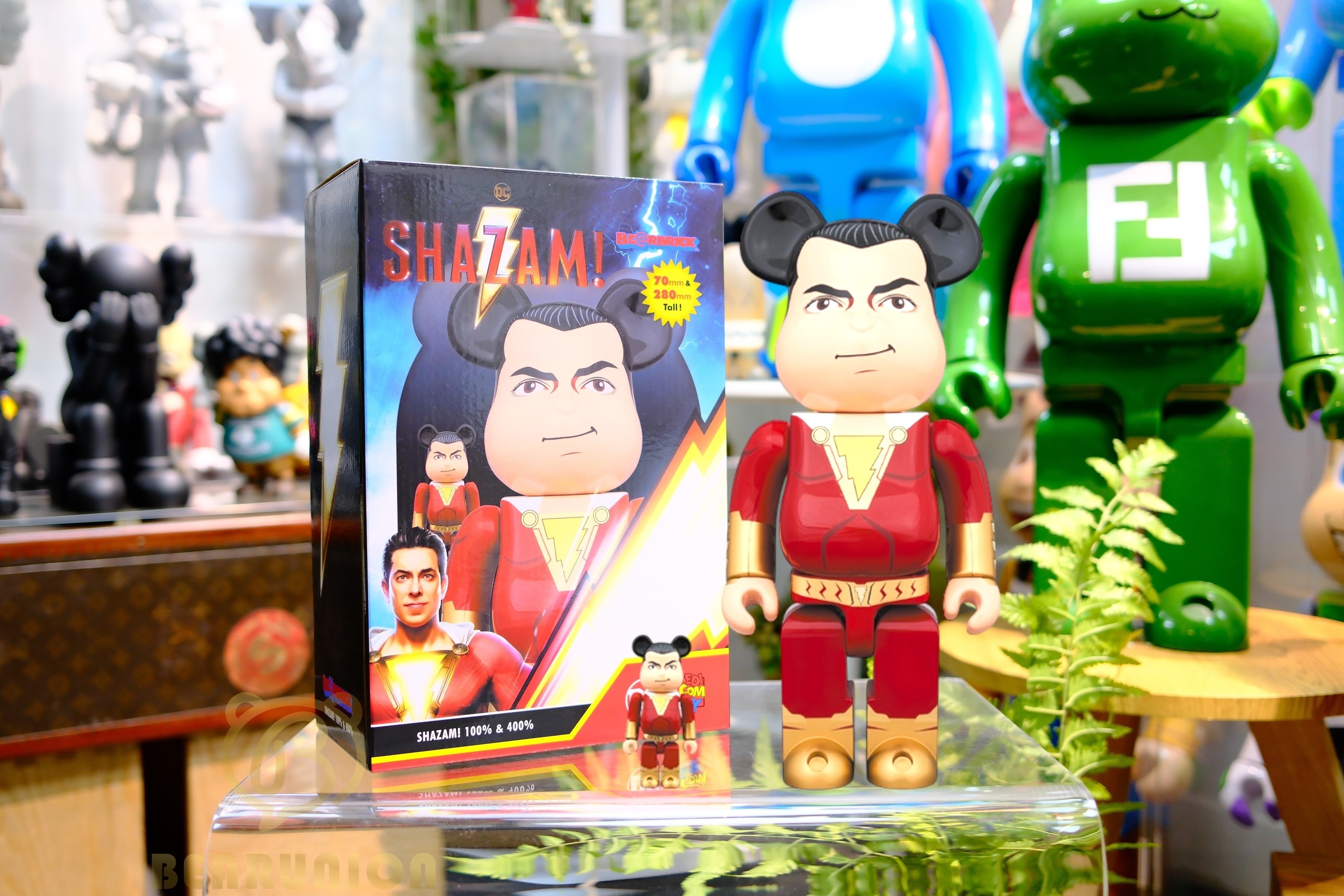 🥇現貨🥇Bearbrick 400% 100% DC SHAZAM