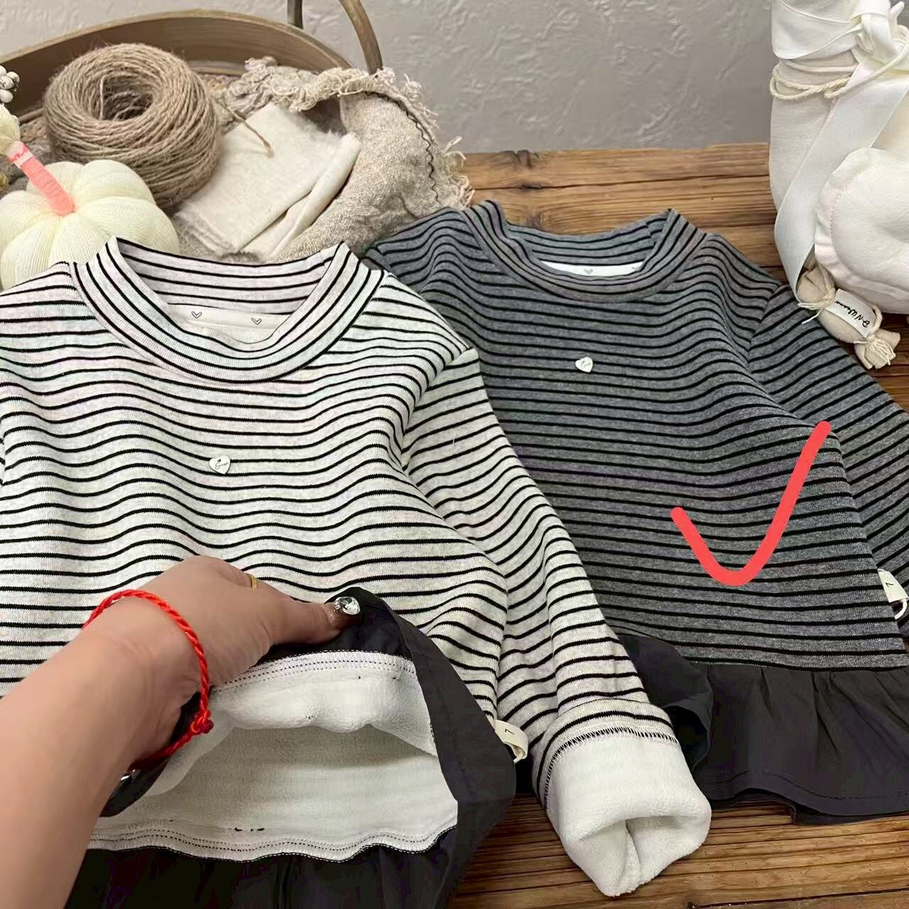 條文裙襬微絨上衣