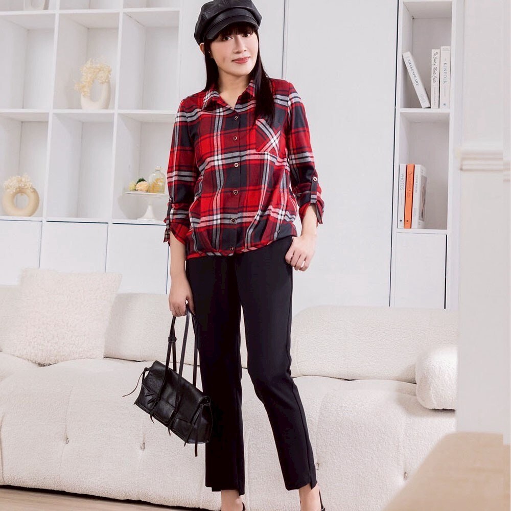 英倫風經典格紋襯衫打摺造型前短後長修身上衣X6151