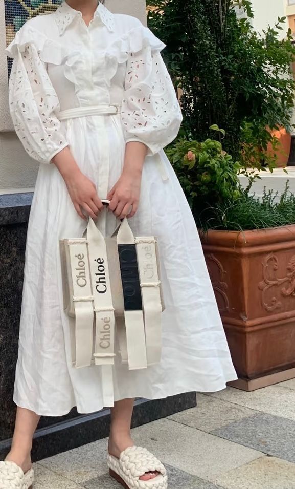 【預購】Chloe Woody Small Logo Tote K1212888 托特包包 (先付$500後付$4490）售價$4990