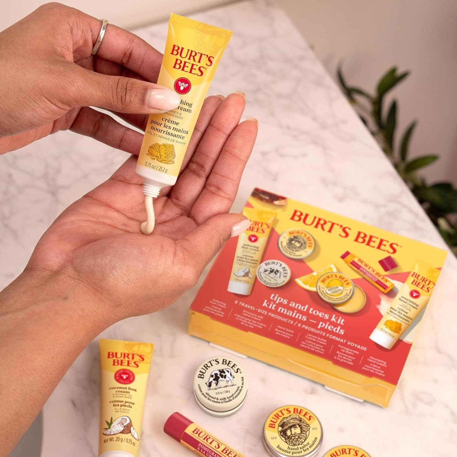 【預購】Q121213 Burt's Bees - 足部護理套裝 (6 件旅行裝產品)