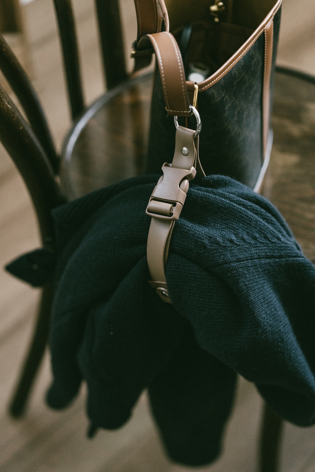 日本3COINS外出旅行必備多功能掛扣