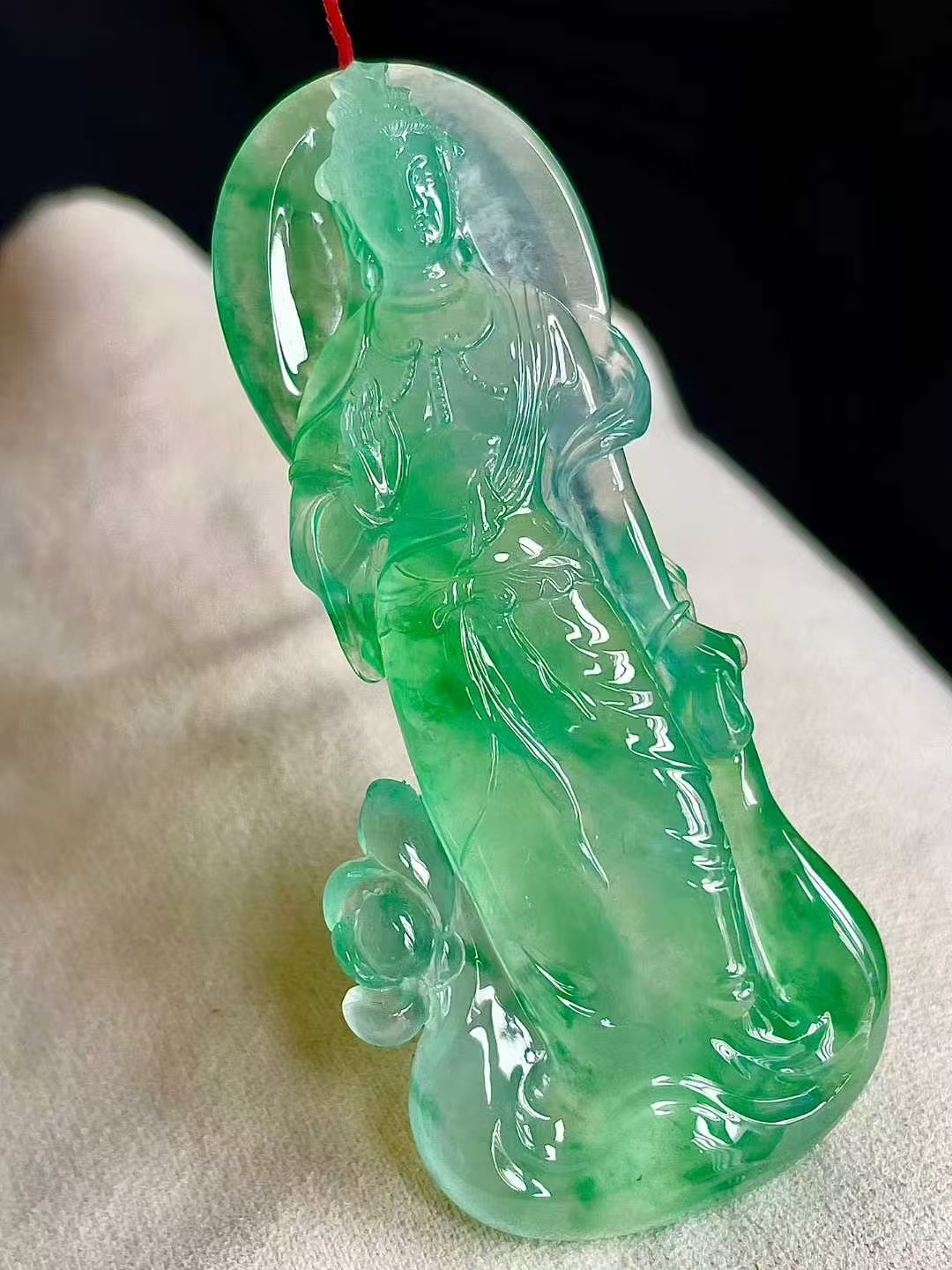 翡翠玻璃種木那綠自在觀音,天然翡翠A玉, 緬甸玉, Jade, Jadeite