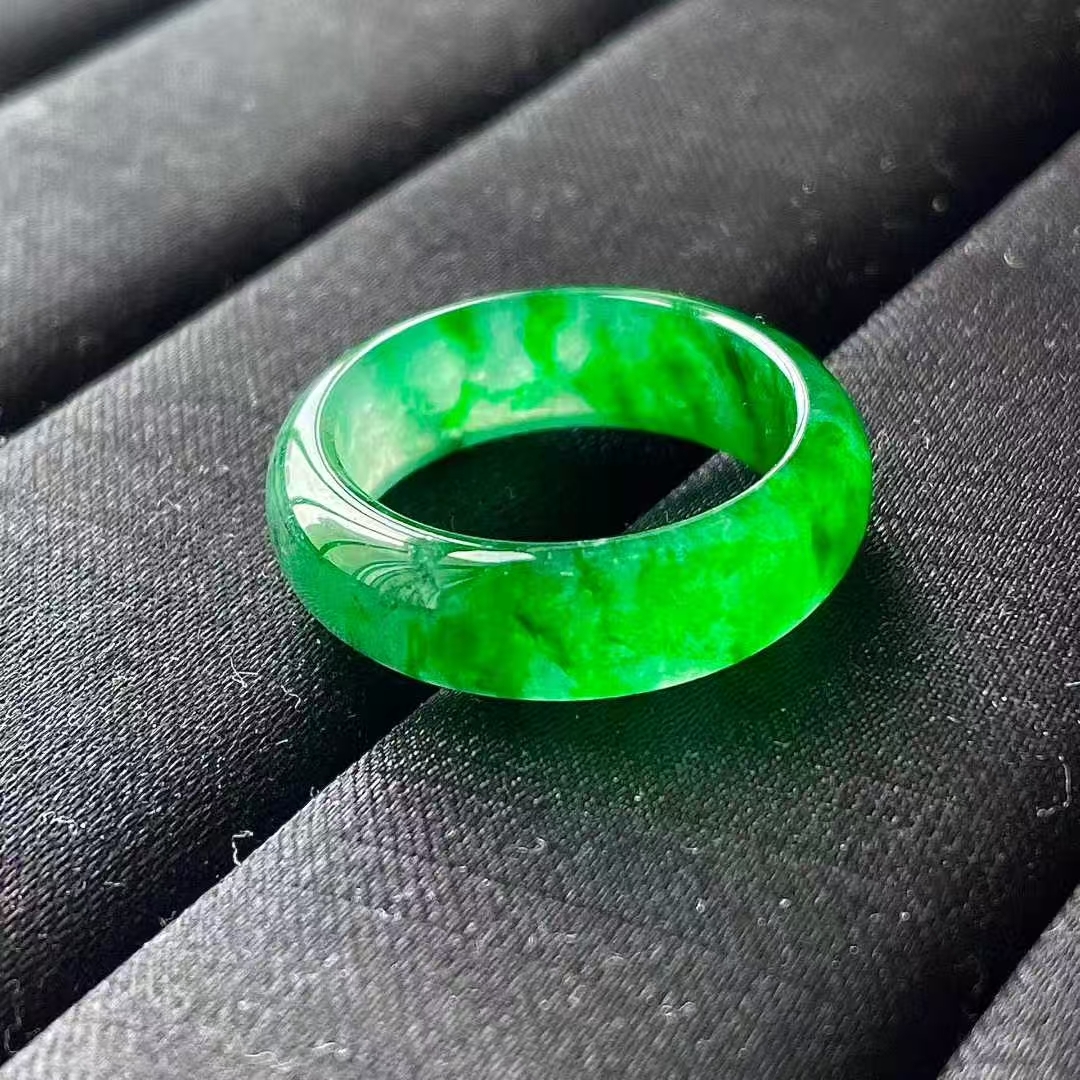 1265511 翡翠冰辣綠指環 (圈口 20號)