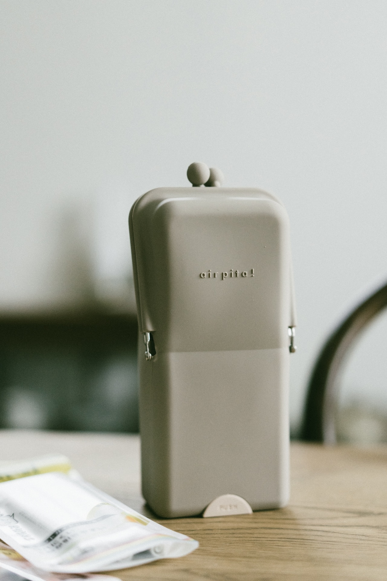 KUTSUWA大容量可站立吸附不倒式萬用收納袋／筆袋／刷具袋