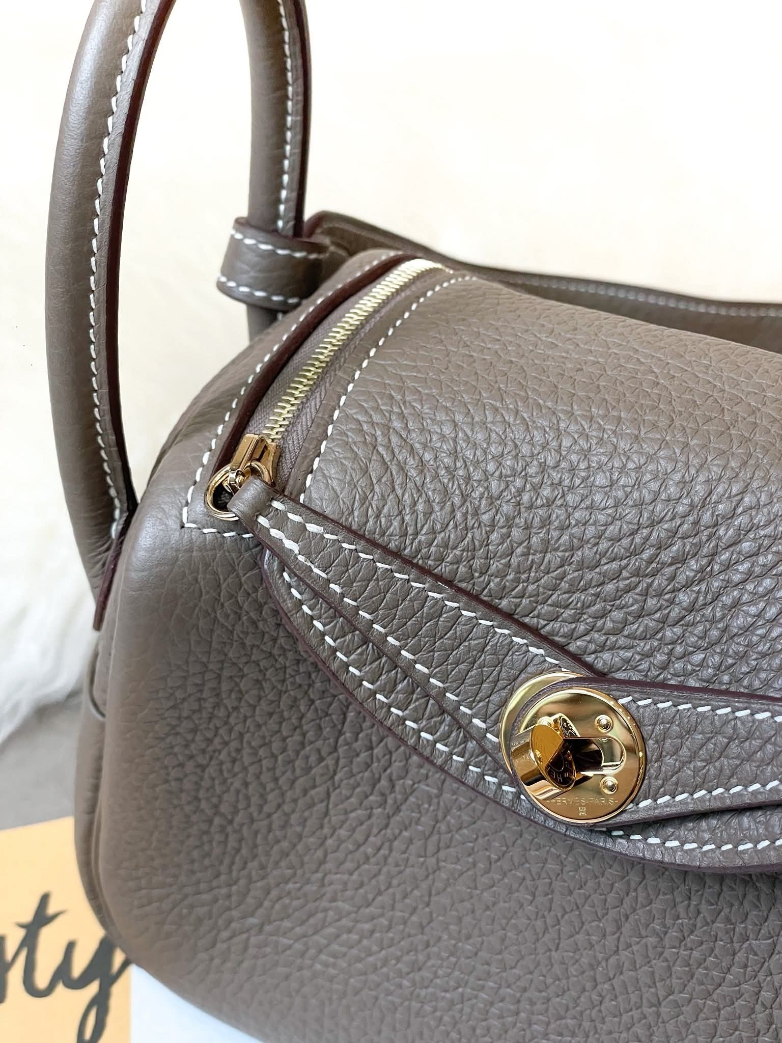 Preloved Hermès Lindy Mini TC Leather Etoupe GHW HK$7x,xxx  (HK$2,000 即時落訂)