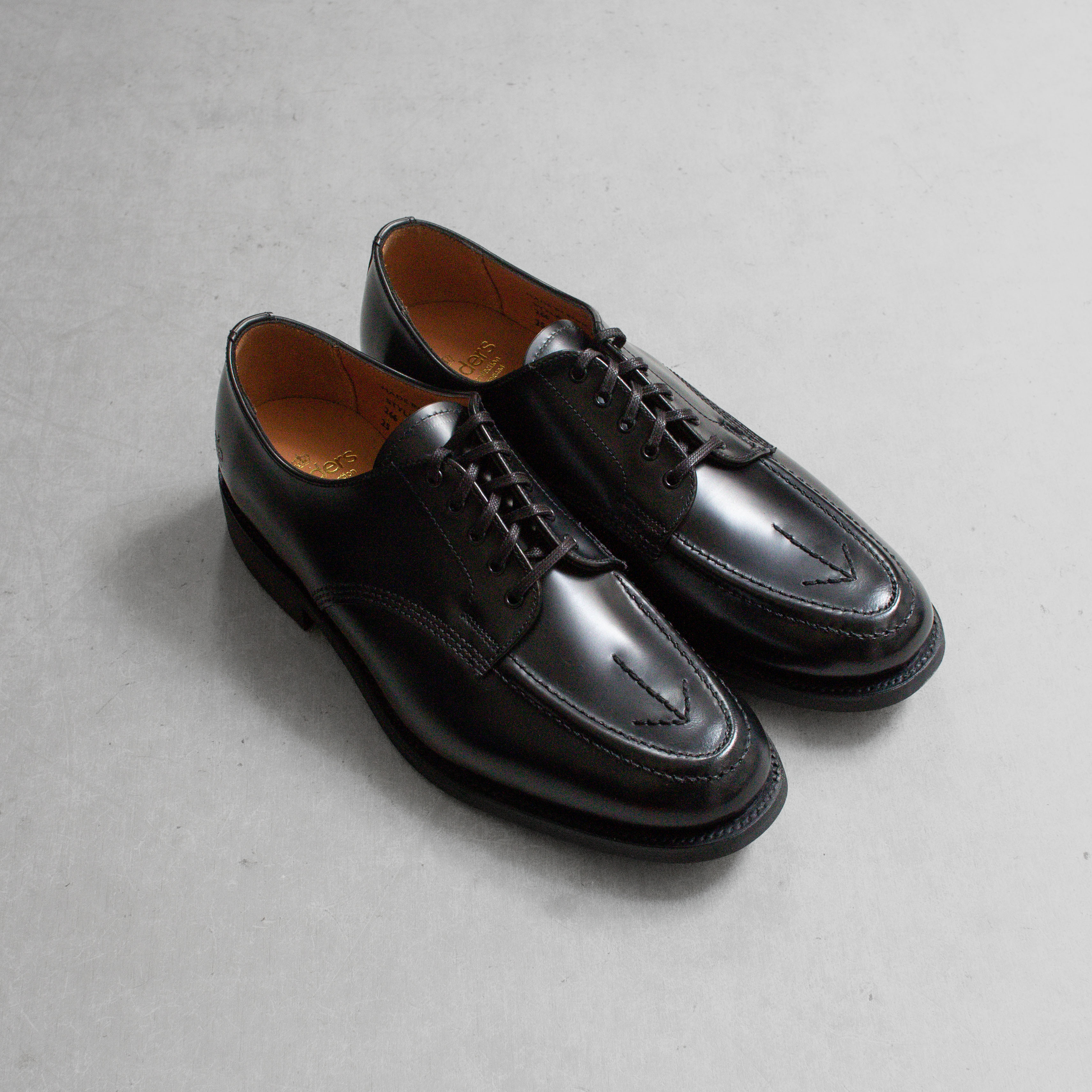 SANDERS MILITARY BROAD ARROW APRON DERBY 1137B