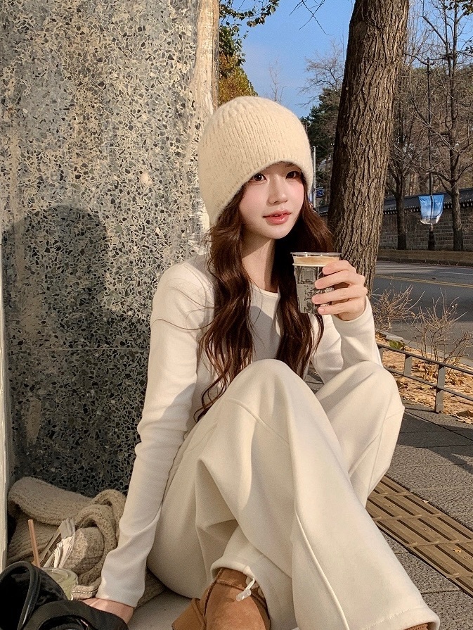 【優惠預訂】韓國圓領純色長袖TEE（8色）