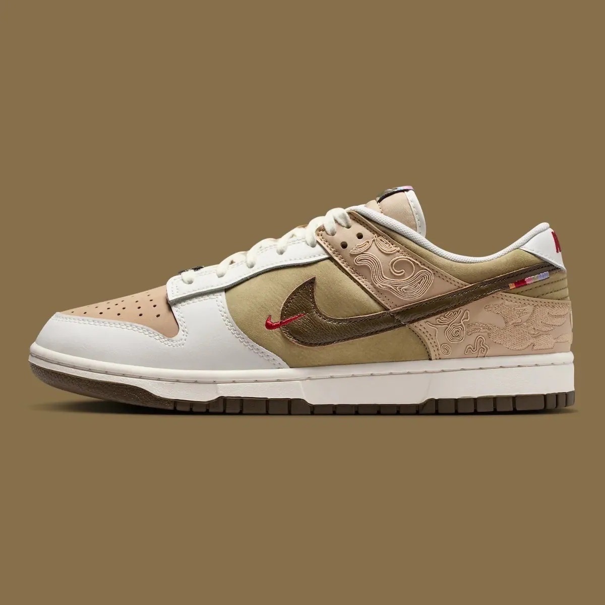 Nike Dunk Low 棕白色 2026 馬年 新年限定 麂皮刺繡 男鞋IQ1118-220