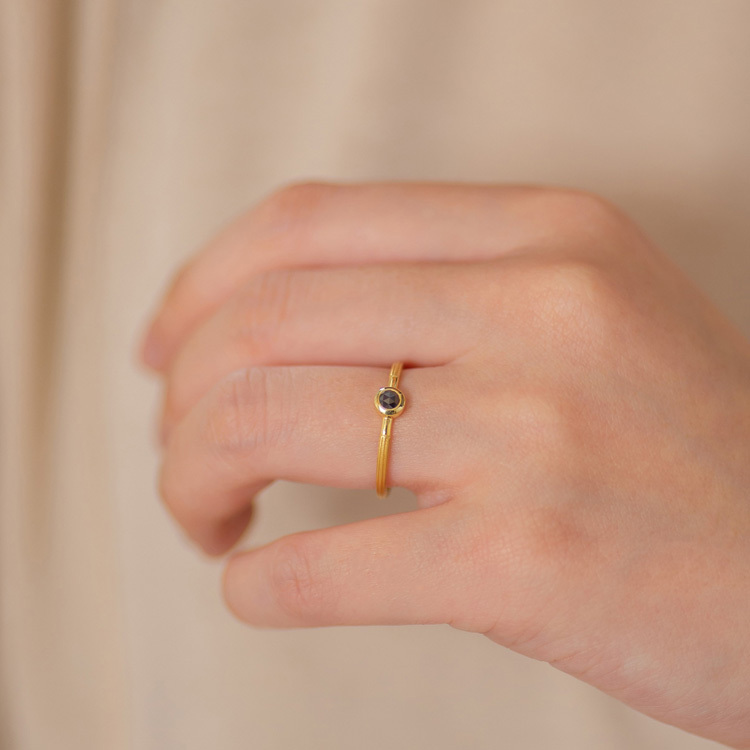 玫瑰切工黑鑽18K裝飾戒指 羅馬式風格