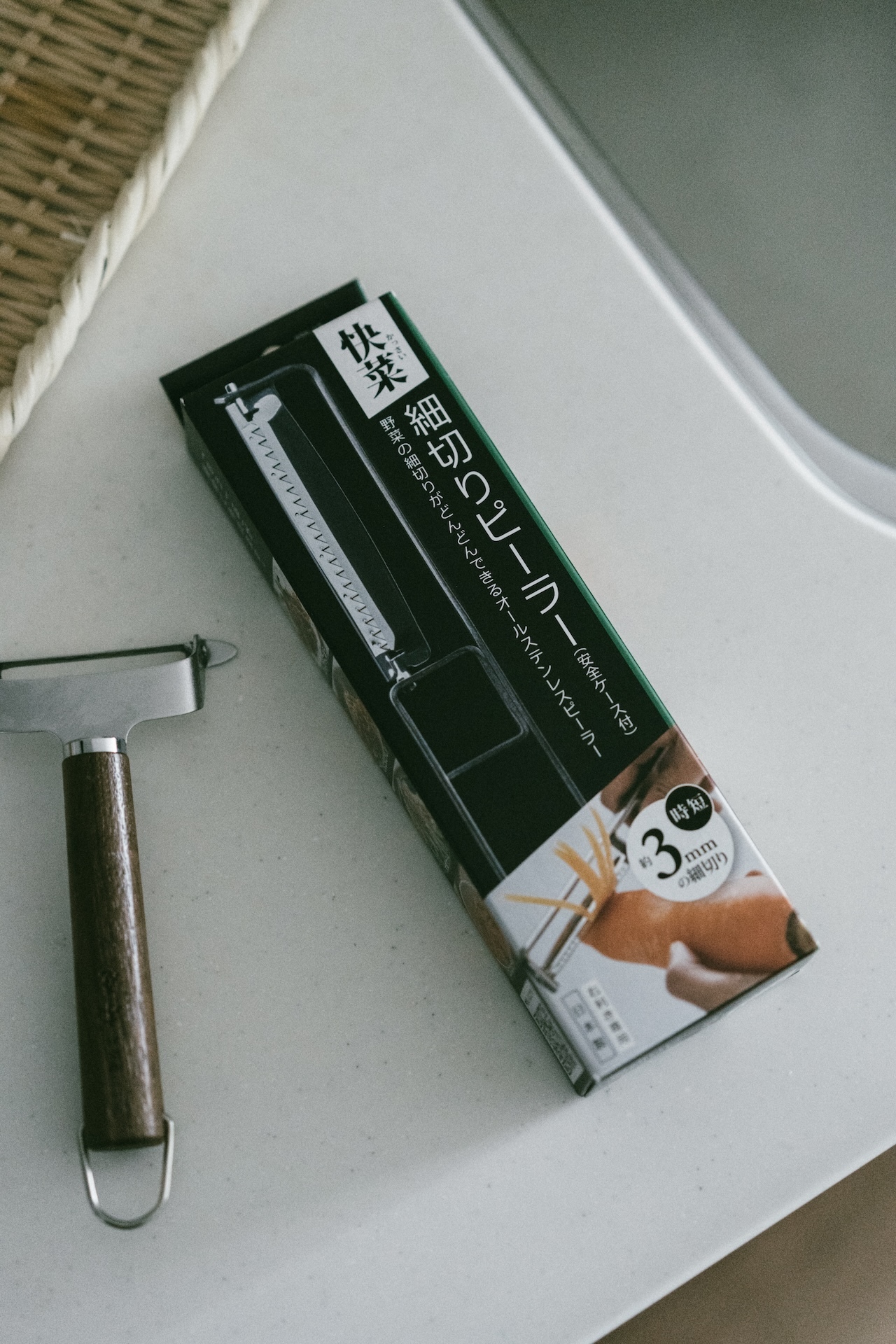 SUNCRAFT日本製右手專用直式18-8不鏽鋼快菜系列刨絲刀