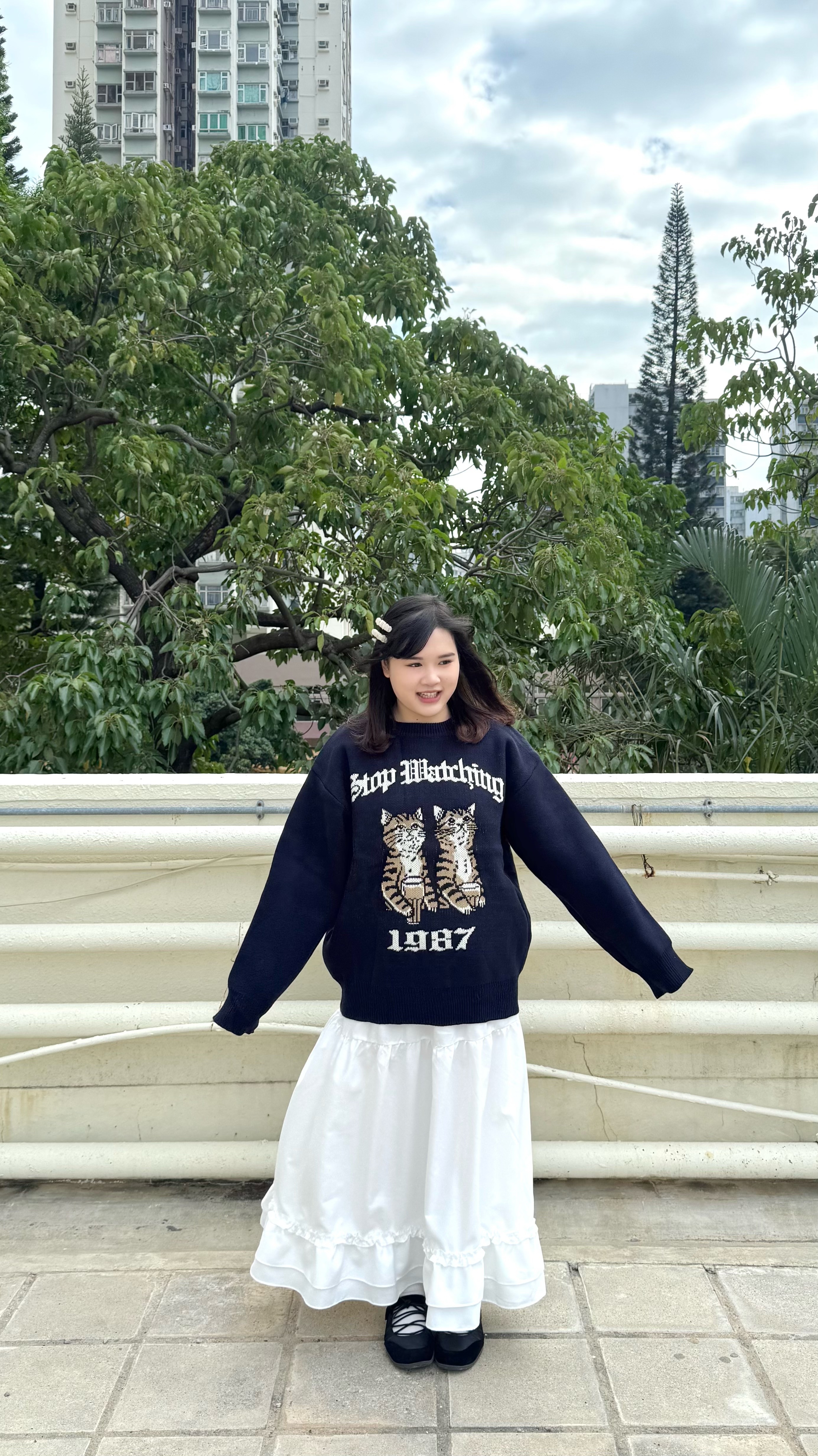 Unisex！貓貓酒杯圓領冷衫