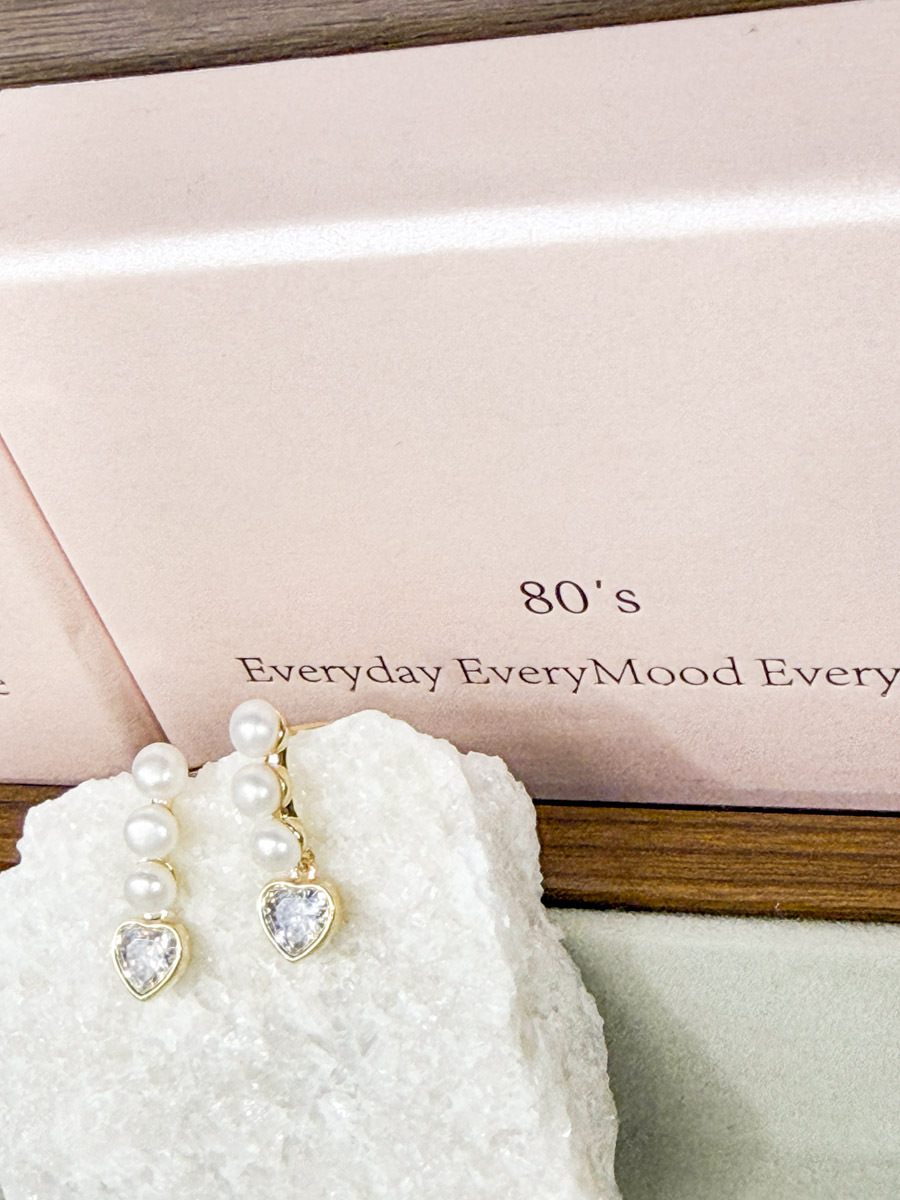 【SALE SALE SALE🔥】淡水珍珠925純銀耳針 心心閃石耳環【不設退換】（純針耳針比較軟，有可能會微曲）